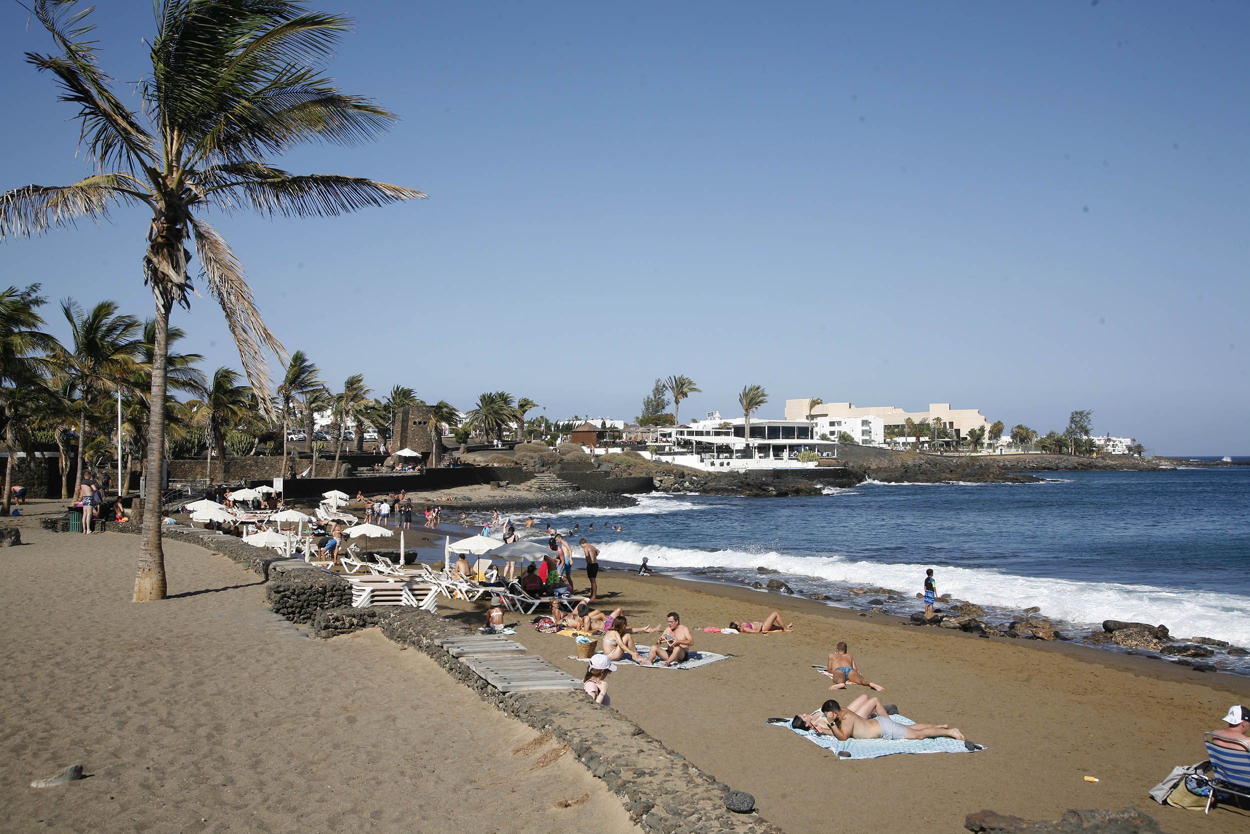 Hoteles en Playa Bastián, Costa Teguise. Foto: José Luis Carrasco.