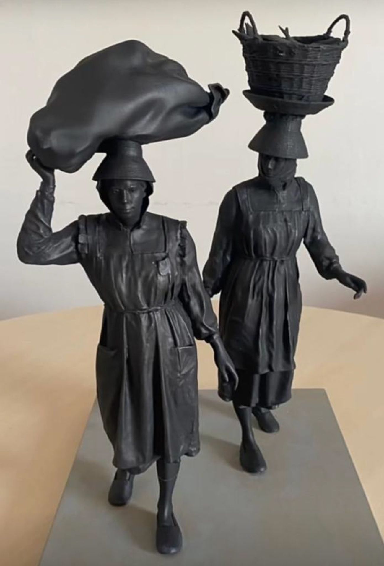 La escultura en homenaje a la mujer de La Graciosa. 