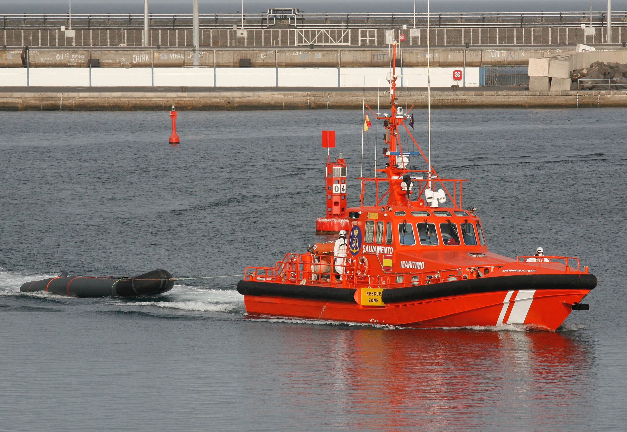 Salvamento Marítimo en Puerto de Naos (Foto de archivo: José Luis Carrasco)