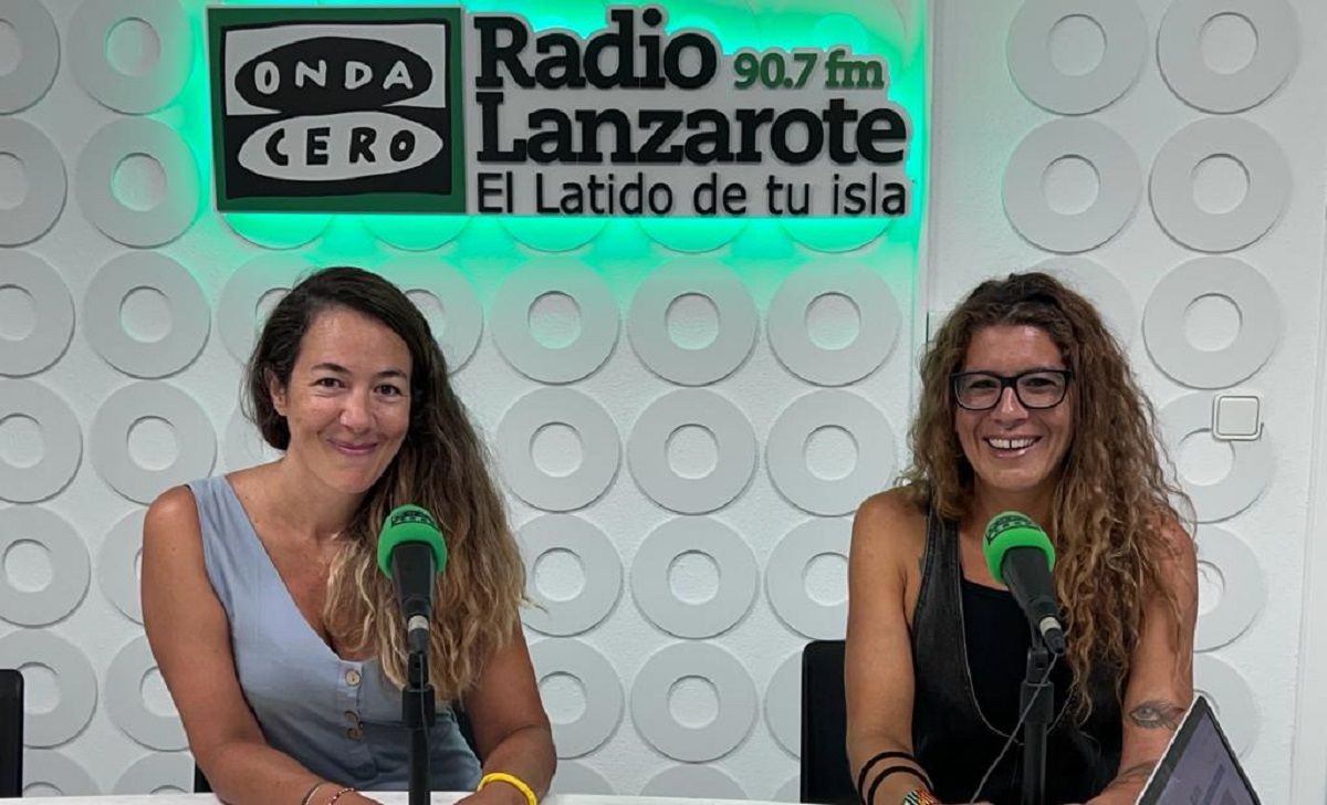 Ana Suárez y Tharais Armas en la entrevista en Radio Lanzarote-Onda Cero