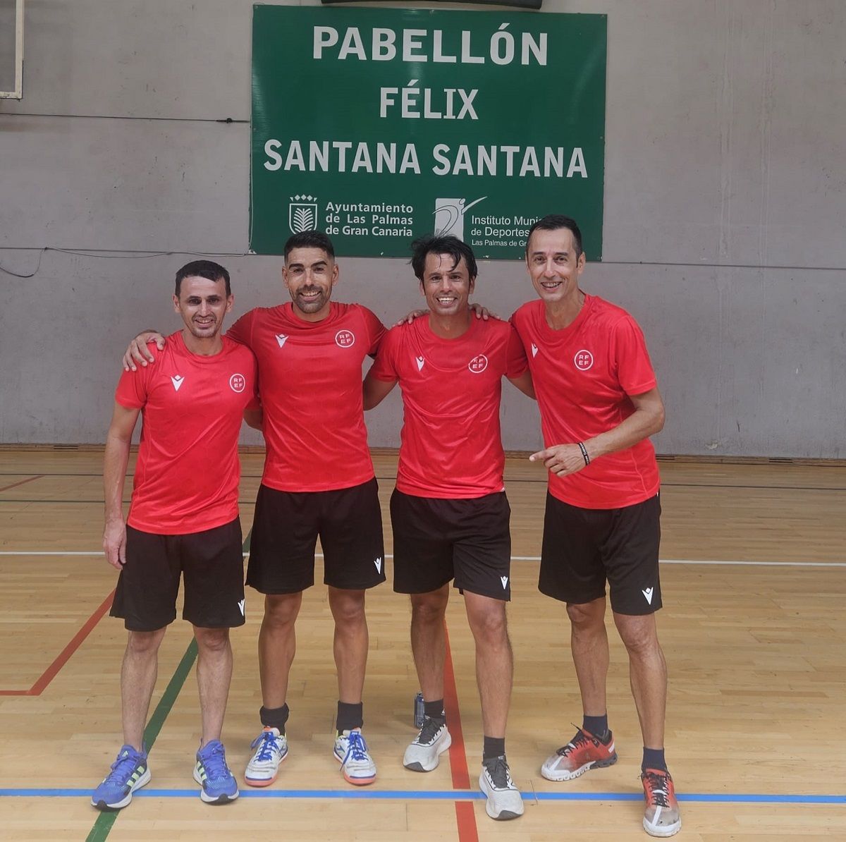 Los colegiados David Rodríguez, Orlando Tejera, Daniel Navarro y Marcos Bergaz en el pabellón Félix Santana Santana de Las Palmas