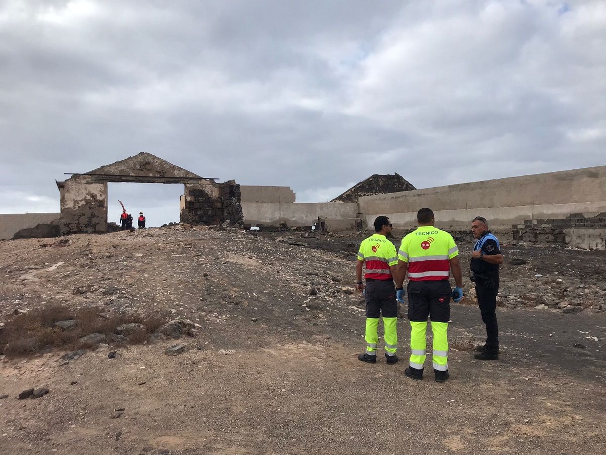 Caída de un muro en La Rocar en Arrecife (Foto: José Luis Carrasco)