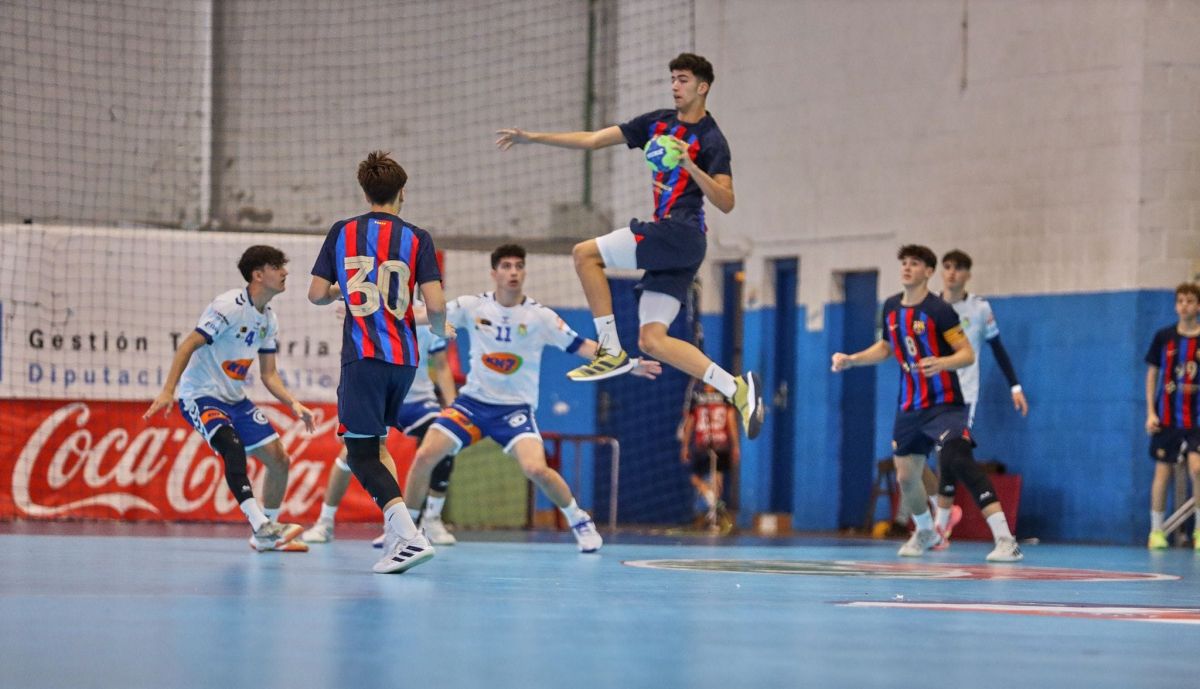 El jugador de balonmano Miguel Ángel Martín en un partido con el Barcelona