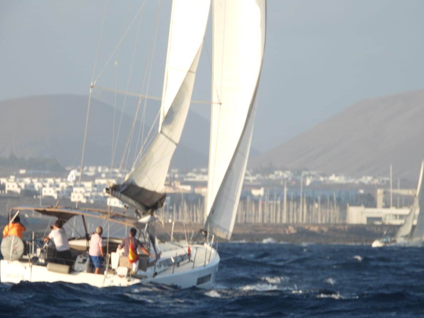 Salida de la VII Regata de Arrecife a Agadir Salida de la VII Regata de Arrecife a Agadir