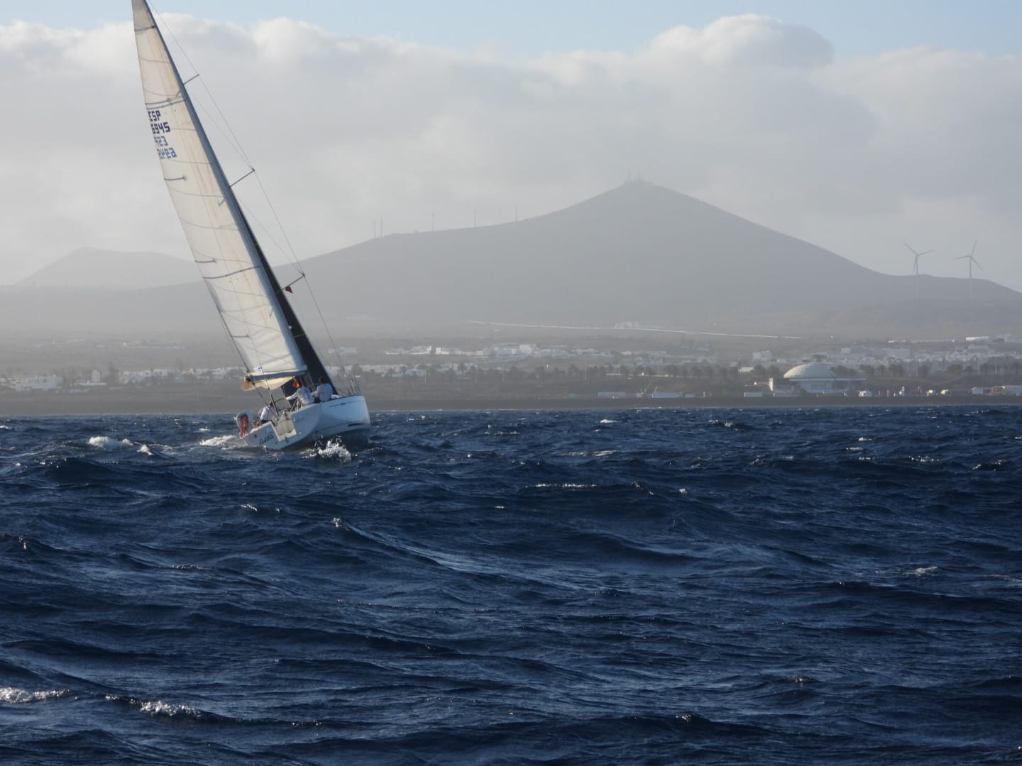 Salida de la VII Regata de Arrecife a Agadir