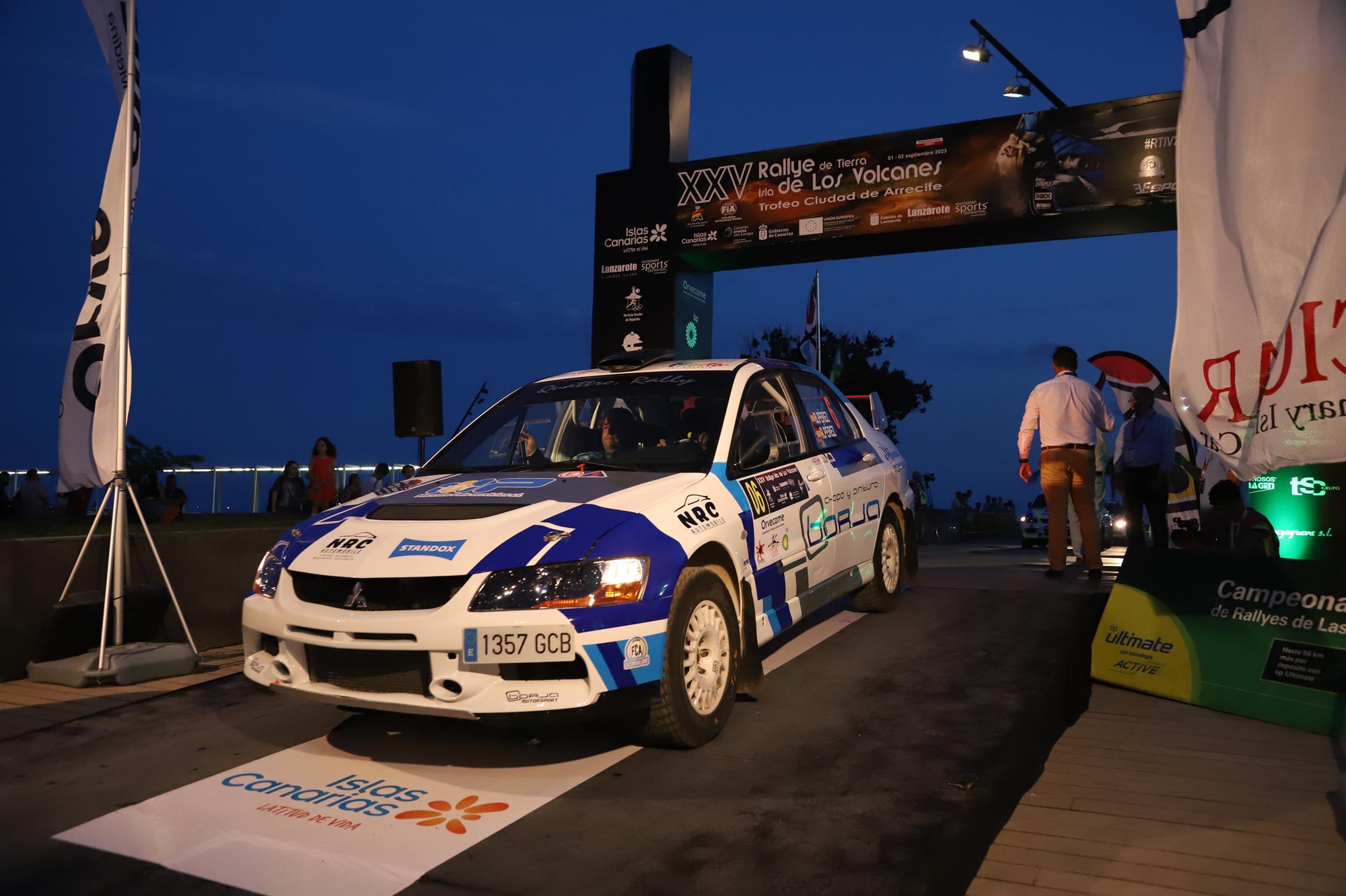 Ceremonia de salida XXV Rallye de Tierra Isla de Los Volcanes – Ciudad de Arrecife Ceremonia de salida XXV Rallye de Tierra Isla de Los Volcanes – Ciudad de Arrecife