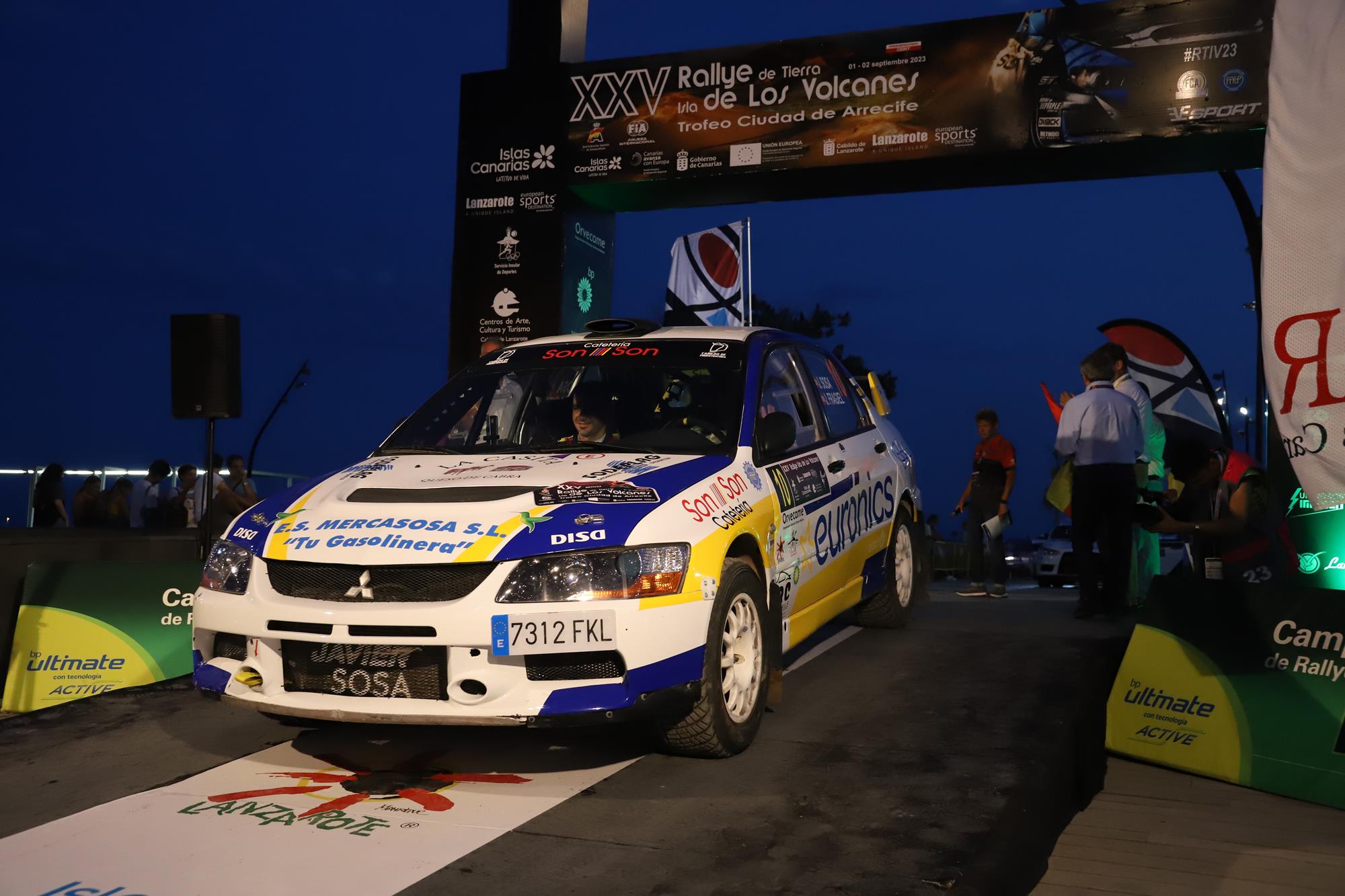 Ceremonia de salida XXV Rallye de Tierra Isla de Los Volcanes – Ciudad de Arrecife Ceremonia de salida XXV Rallye de Tierra Isla de Los Volcanes – Ciudad de Arrecife
