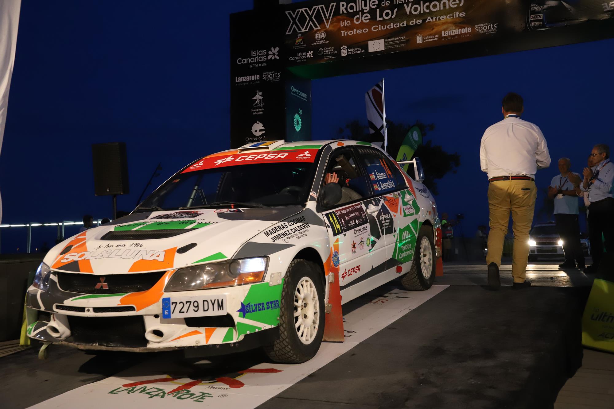 Ceremonia de salida XXV Rallye de Tierra Isla de Los Volcanes – Ciudad de Arrecife Ceremonia de salida XXV Rallye de Tierra Isla de Los Volcanes – Ciudad de Arrecife