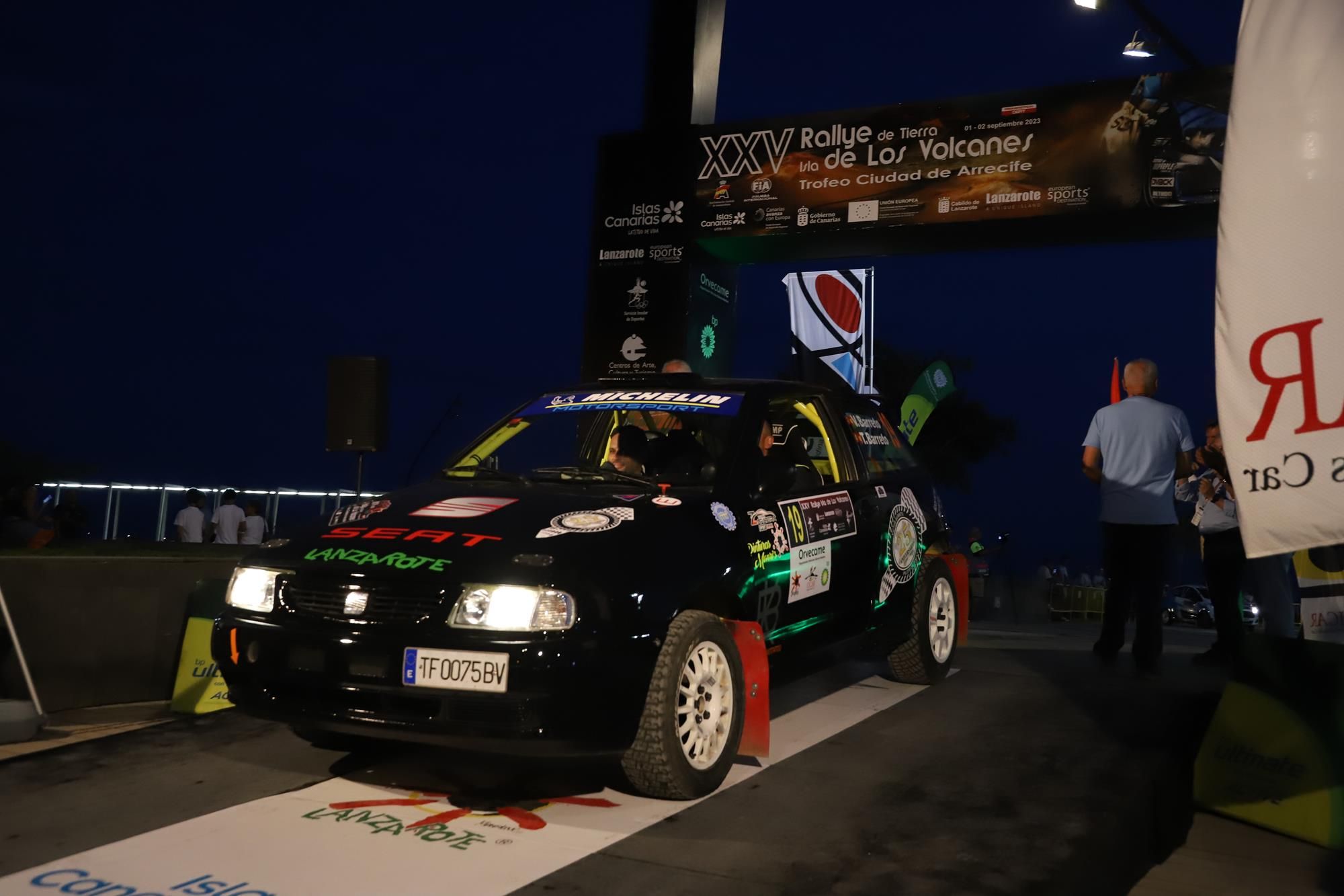 Ceremonia de salida XXV Rallye de Tierra Isla de Los Volcanes – Ciudad de Arrecife Ceremonia de salida XXV Rallye de Tierra Isla de Los Volcanes – Ciudad de Arrecife
