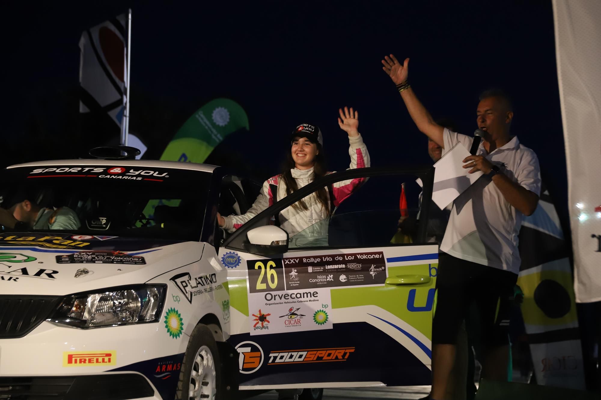 Ceremonia de salida XXV Rallye de Tierra Isla de Los Volcanes – Ciudad de Arrecife Ceremonia de salida XXV Rallye de Tierra Isla de Los Volcanes – Ciudad de Arrecife