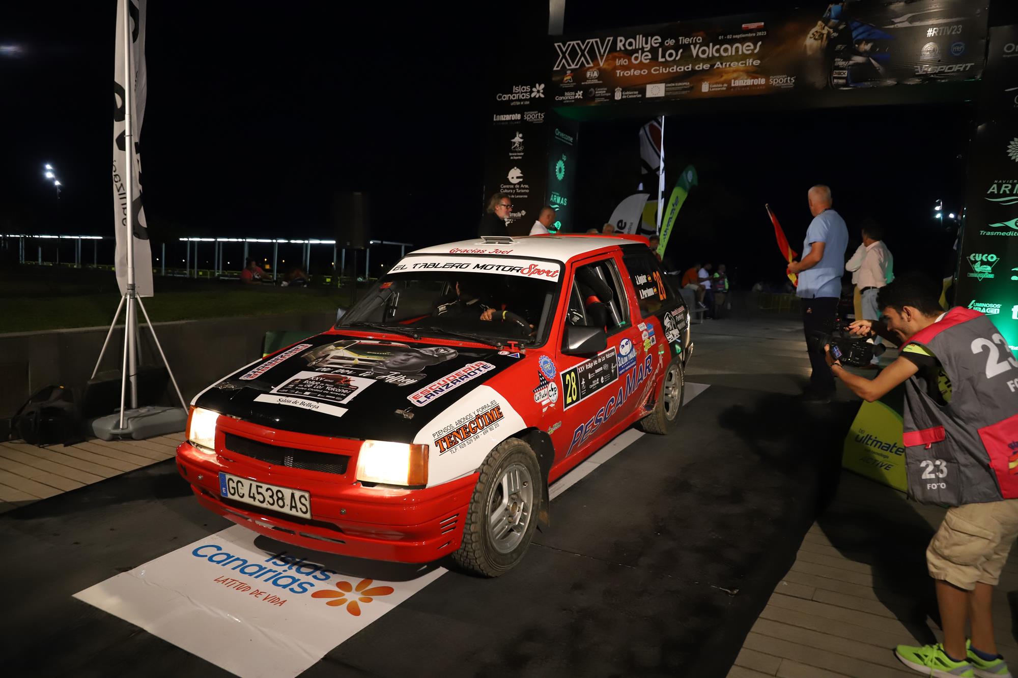 Ceremonia de salida XXV Rallye de Tierra Isla de Los Volcanes – Ciudad de Arrecife Ceremonia de salida XXV Rallye de Tierra Isla de Los Volcanes – Ciudad de Arrecife