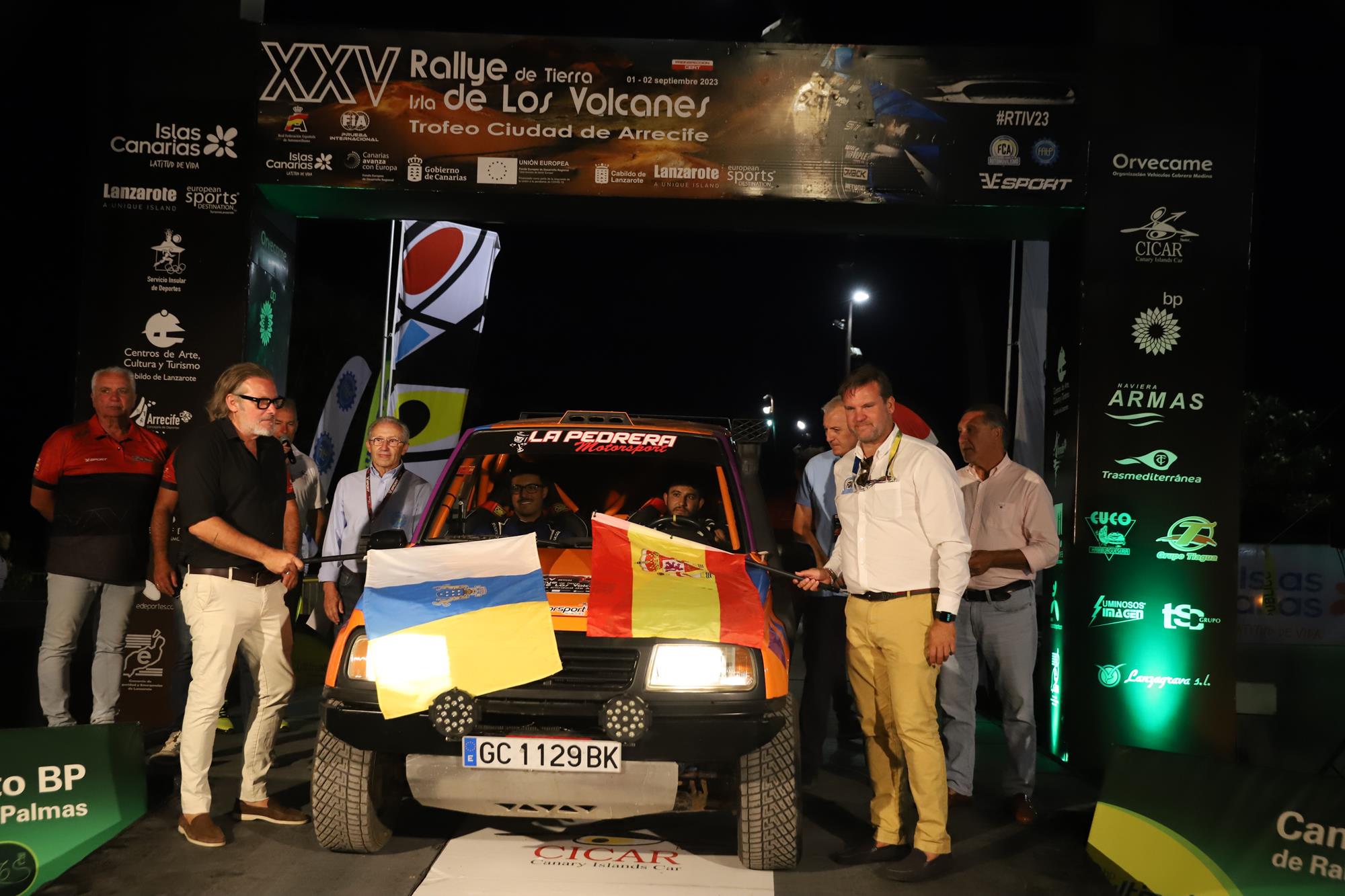 Ceremonia de salida XXV Rallye de Tierra Isla de Los Volcanes – Ciudad de Arrecife Ceremonia de salida XXV Rallye de Tierra Isla de Los Volcanes – Ciudad de Arrecife