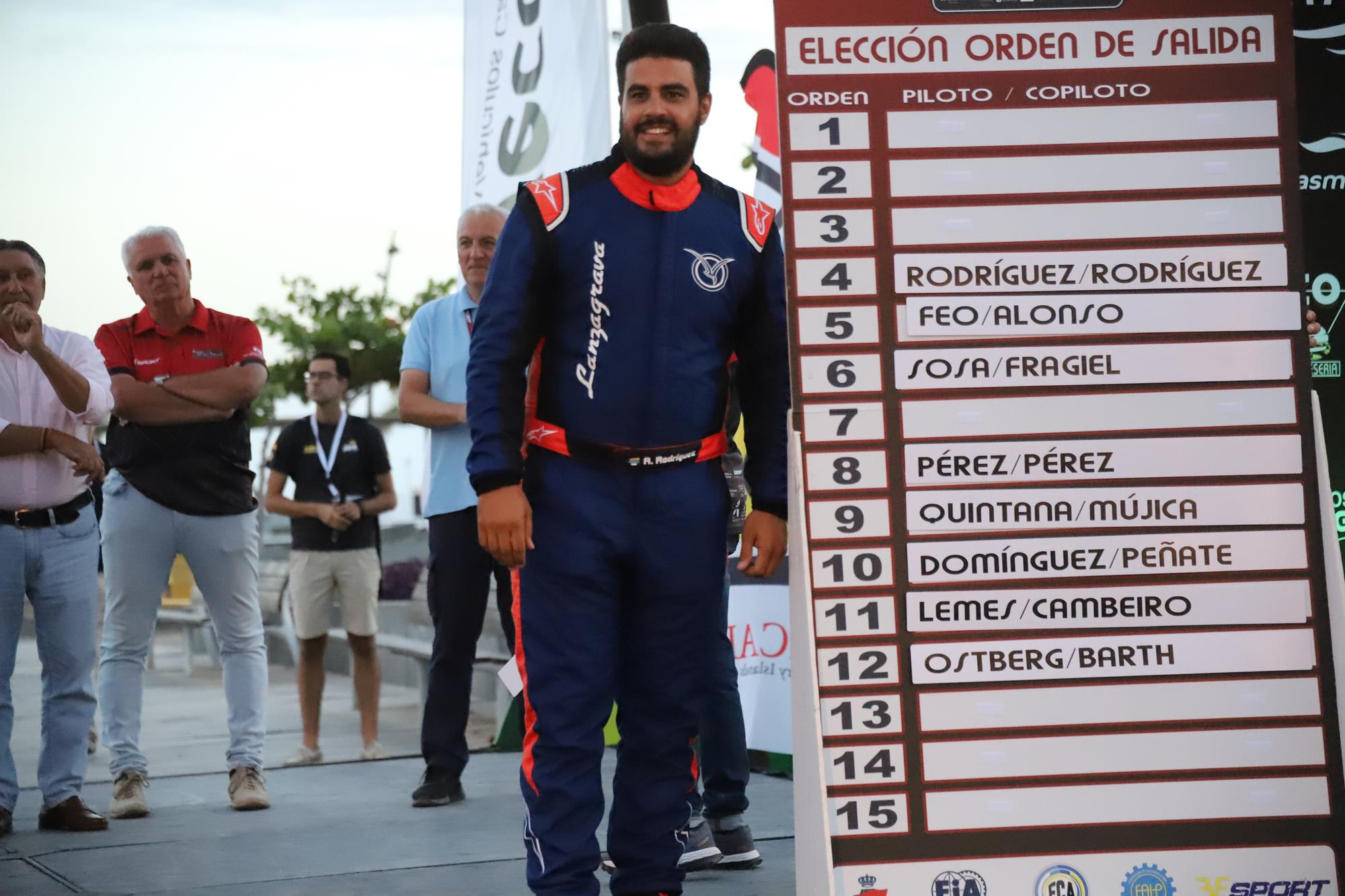 Ceremonia de salida XXV Rallye de Tierra Isla de Los Volcanes – Ciudad de Arrecife Ceremonia de salida XXV Rallye de Tierra Isla de Los Volcanes – Ciudad de Arrecife