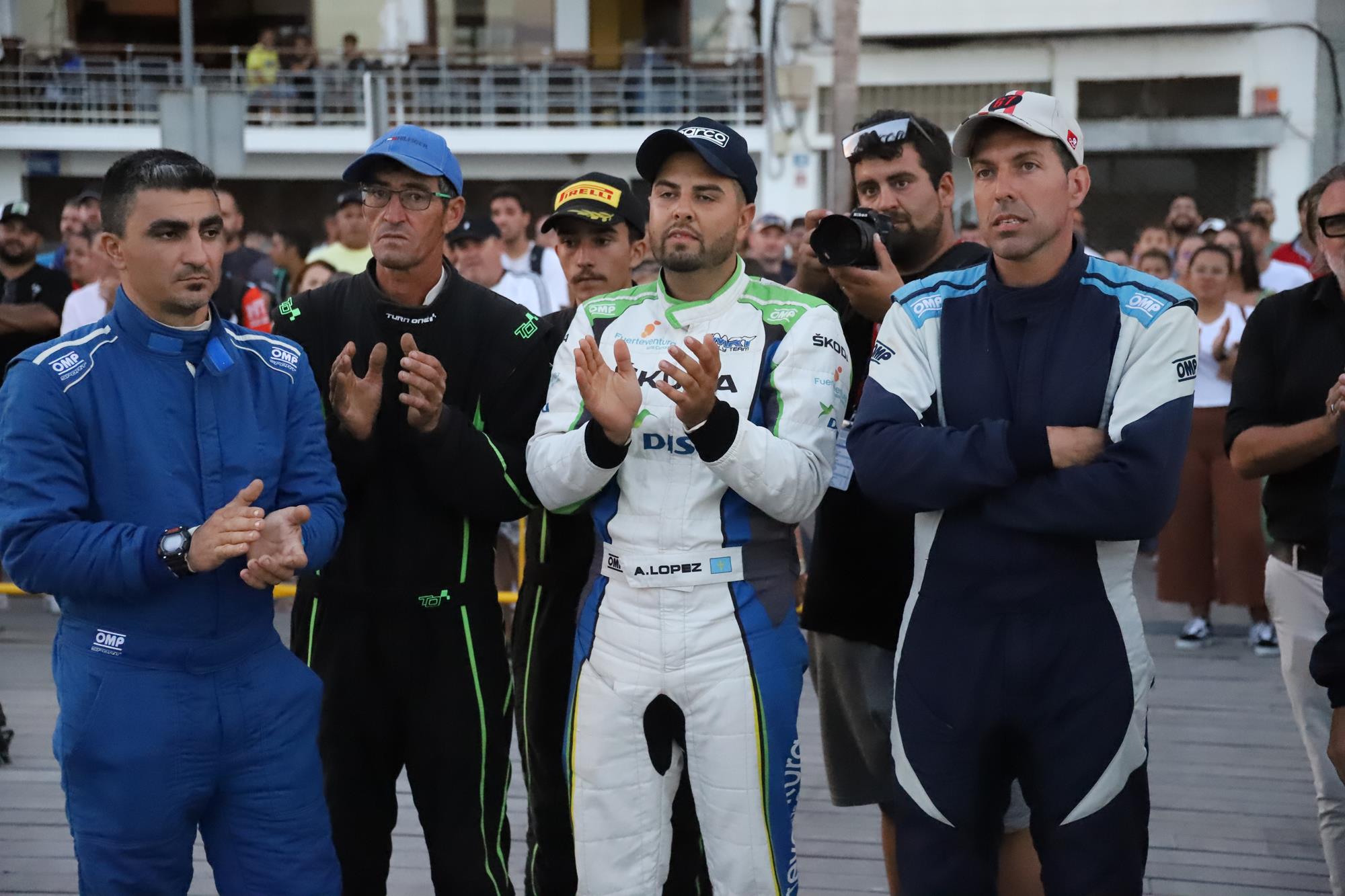 Ceremonia de salida XXV Rallye de Tierra Isla de Los Volcanes – Ciudad de Arrecife Ceremonia de salida XXV Rallye de Tierra Isla de Los Volcanes – Ciudad de Arrecife
