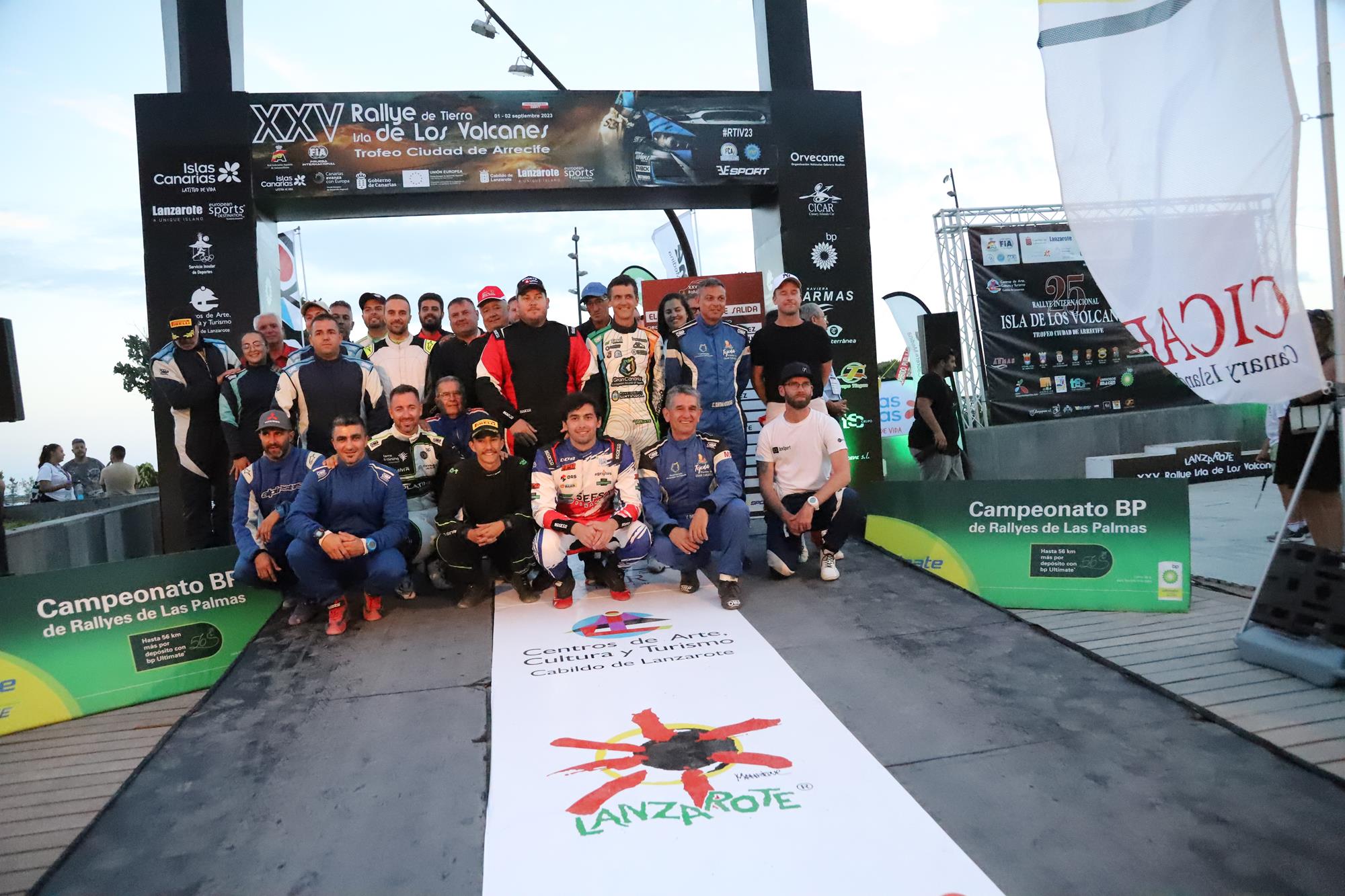 Ceremonia de salida XXV Rallye de Tierra Isla de Los Volcanes – Ciudad de Arrecife Ceremonia de salida XXV Rallye de Tierra Isla de Los Volcanes – Ciudad de Arrecife
