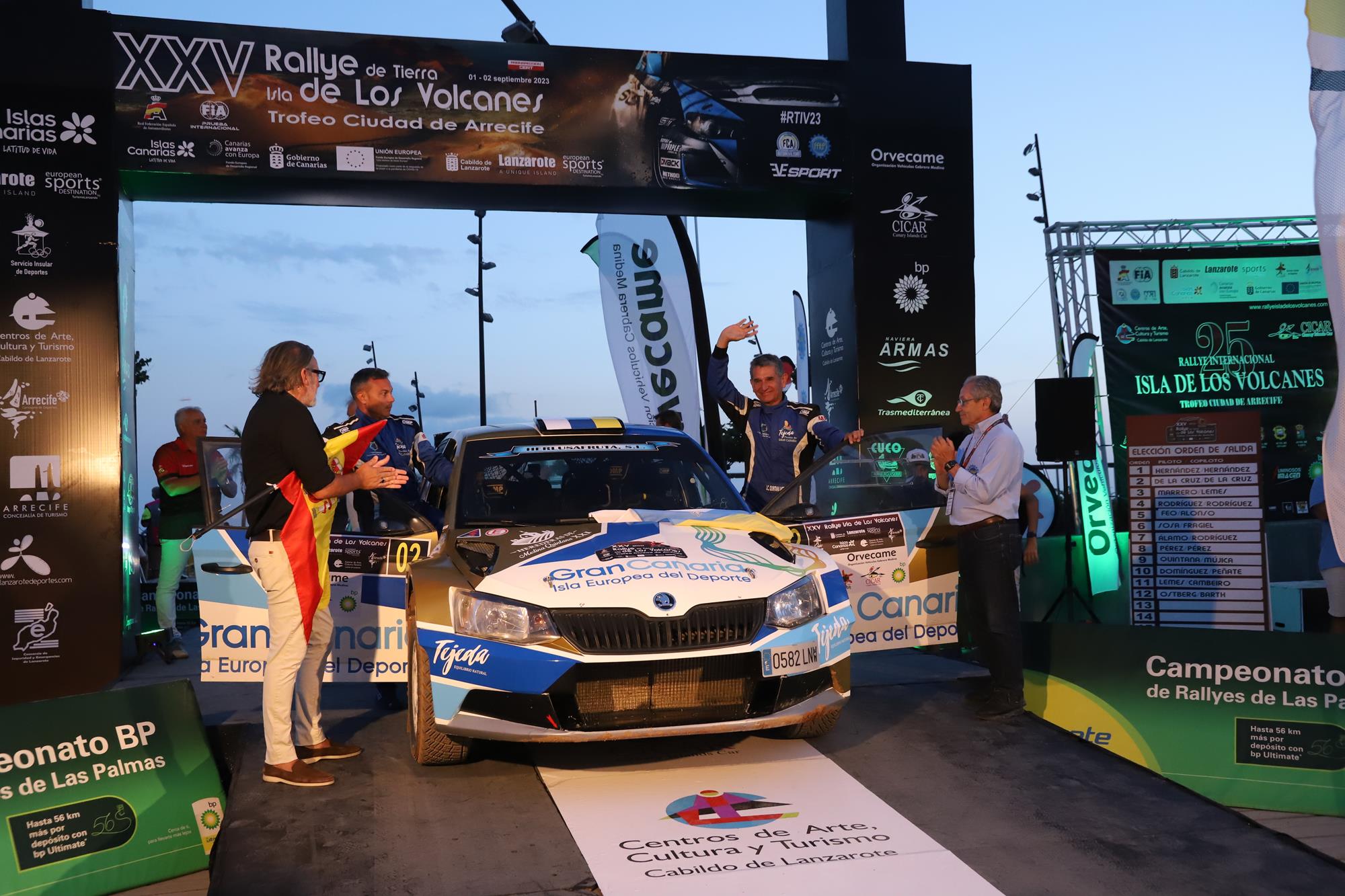 Ceremonia de salida XXV Rallye de Tierra Isla de Los Volcanes – Ciudad de Arrecife Ceremonia de salida XXV Rallye de Tierra Isla de Los Volcanes – Ciudad de Arrecife