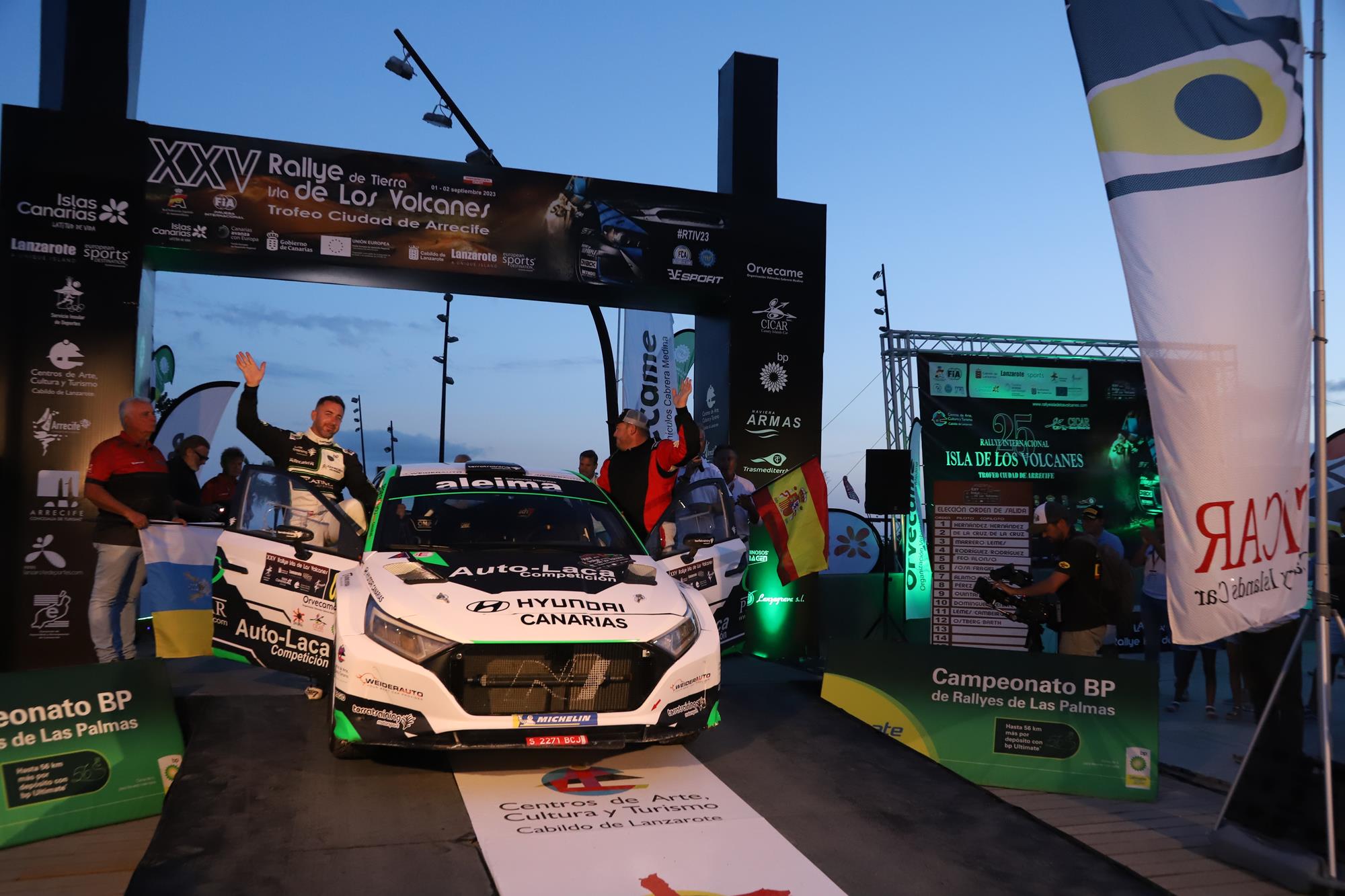 Ceremonia de salida XXV Rallye de Tierra Isla de Los Volcanes – Ciudad de Arrecife Ceremonia de salida XXV Rallye de Tierra Isla de Los Volcanes – Ciudad de Arrecife