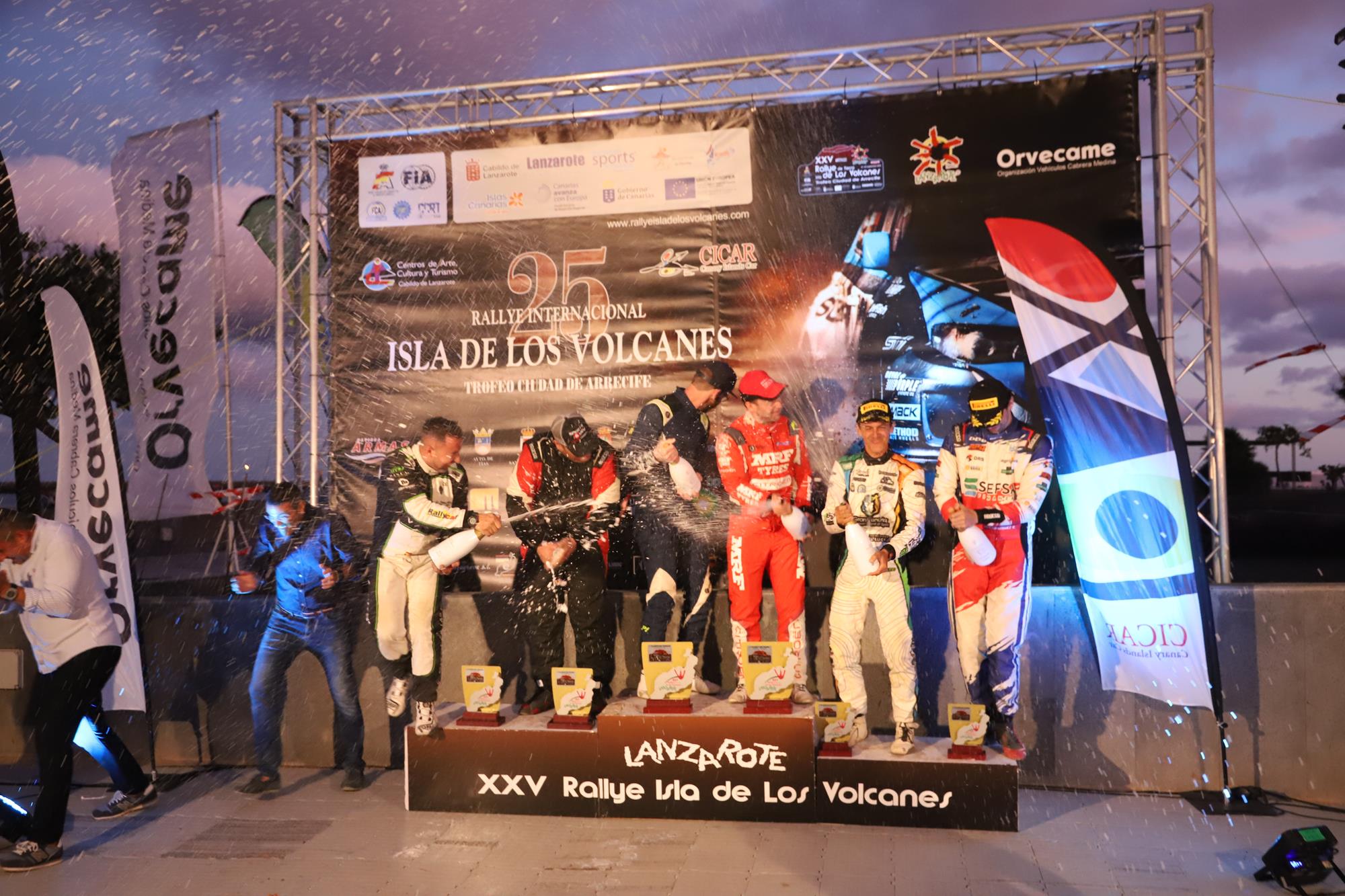 Entrega de trofeos del XXV Rallye Tierra isla de los Volcanes Entrega de trofeos del XXV Rallye Tierra isla de los Volcanes
