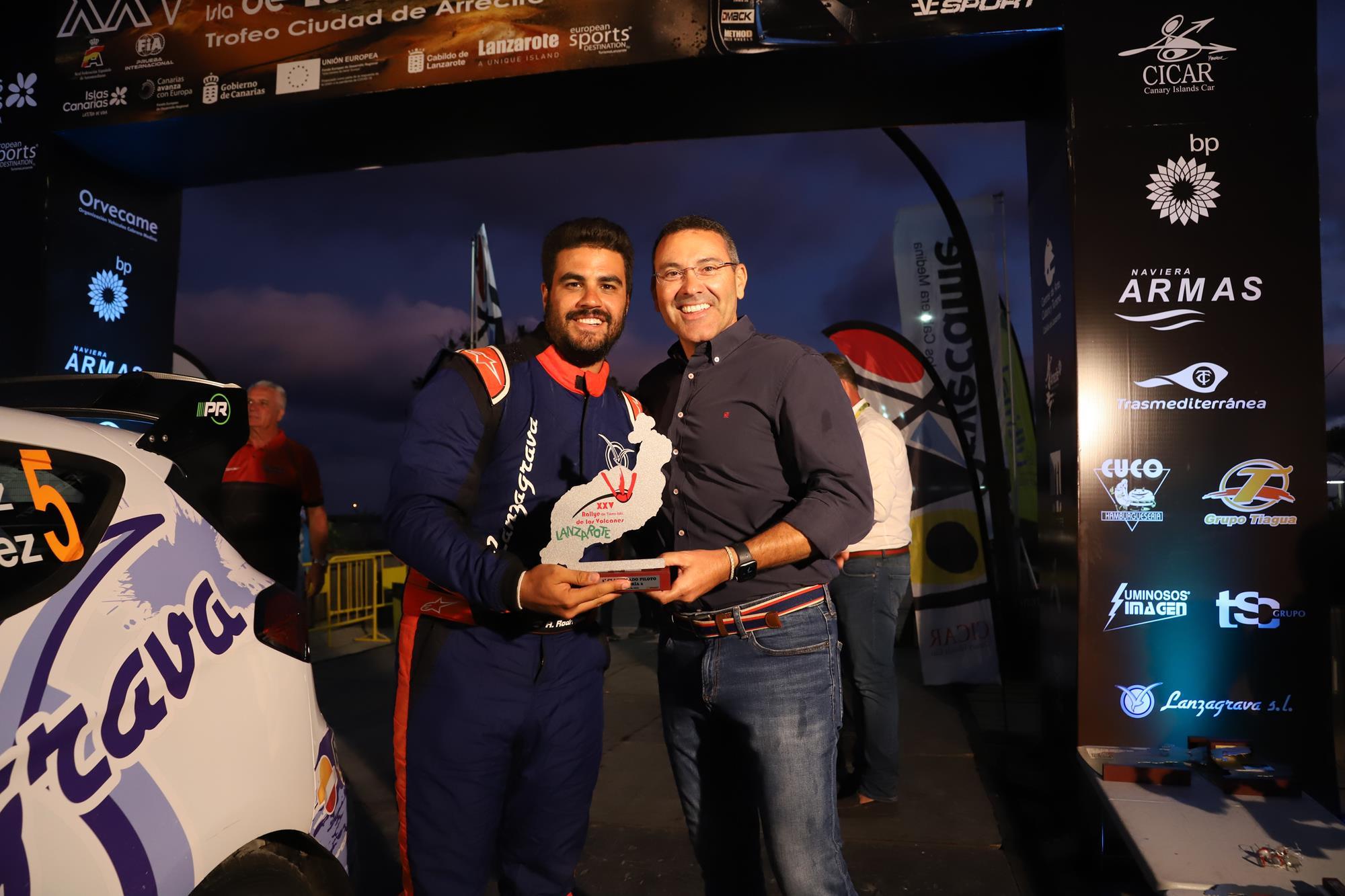 Entrega de trofeos del XXV Rallye Tierra isla de los Volcanes Entrega de trofeos del XXV Rallye Tierra isla de los Volcanes
