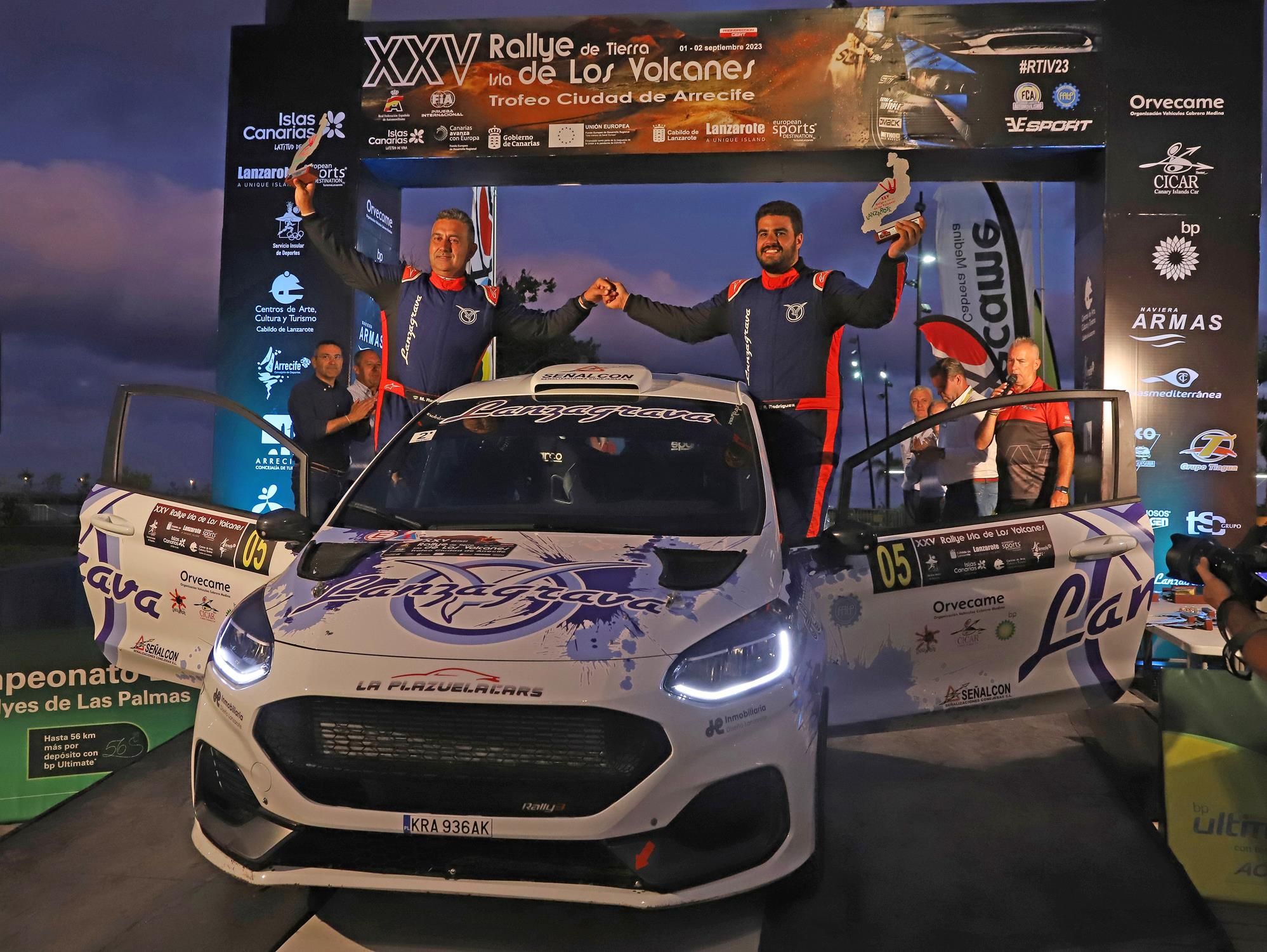 Entrega de trofeos del XXV Rallye Tierra isla de los Volcanes Entrega de trofeos del XXV Rallye Tierra isla de los Volcanes