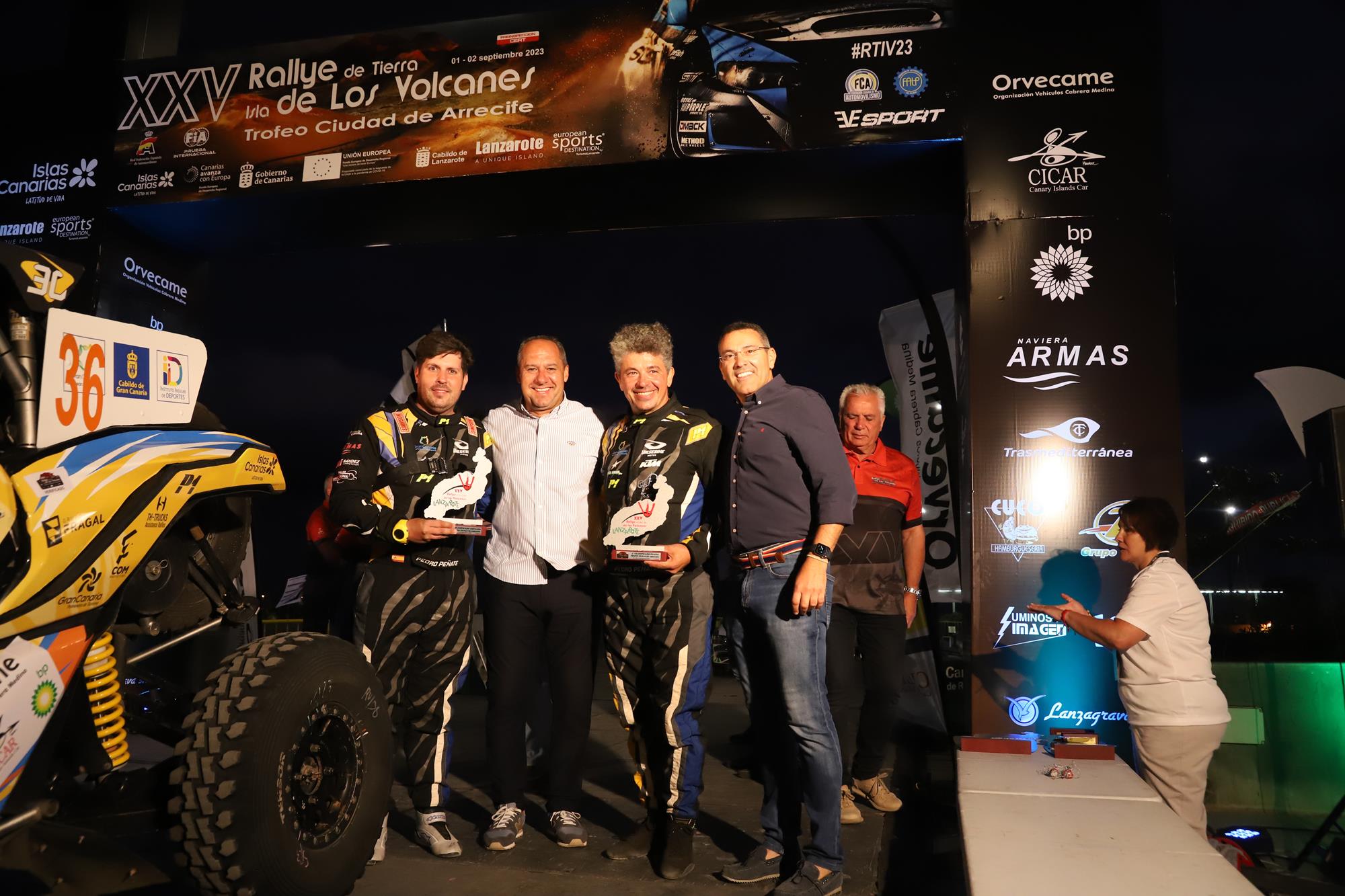 Entrega de trofeos del XXV Rallye Tierra isla de los Volcanes Entrega de trofeos del XXV Rallye Tierra isla de los Volcanes