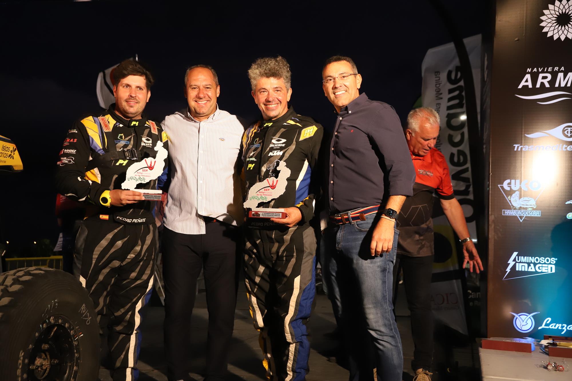 Entrega de trofeos del XXV Rallye Tierra isla de los Volcanes Entrega de trofeos del XXV Rallye Tierra isla de los Volcanes