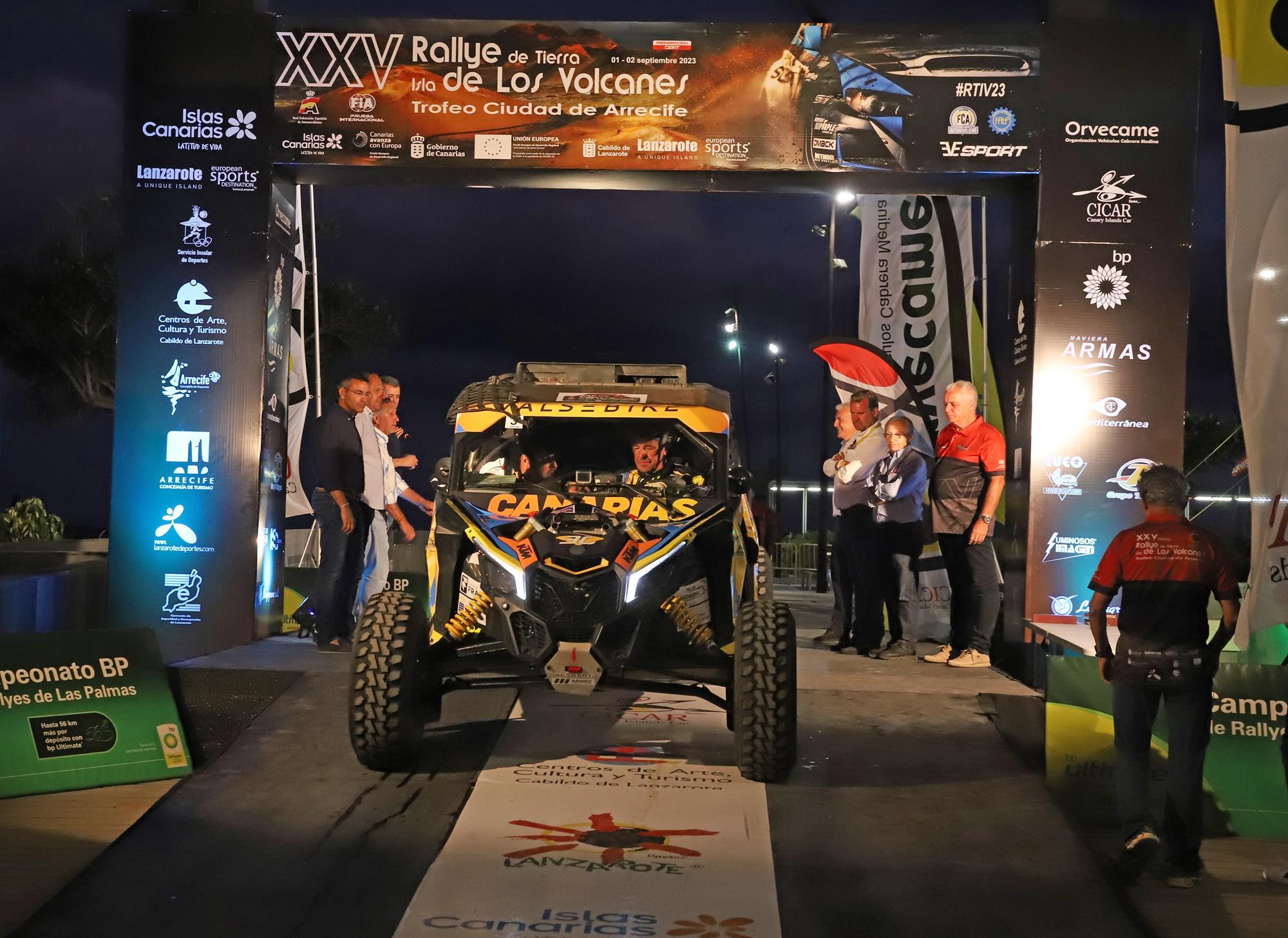 Entrega de trofeos del XXV Rallye Tierra isla de los Volcanes Entrega de trofeos del XXV Rallye Tierra isla de los Volcanes