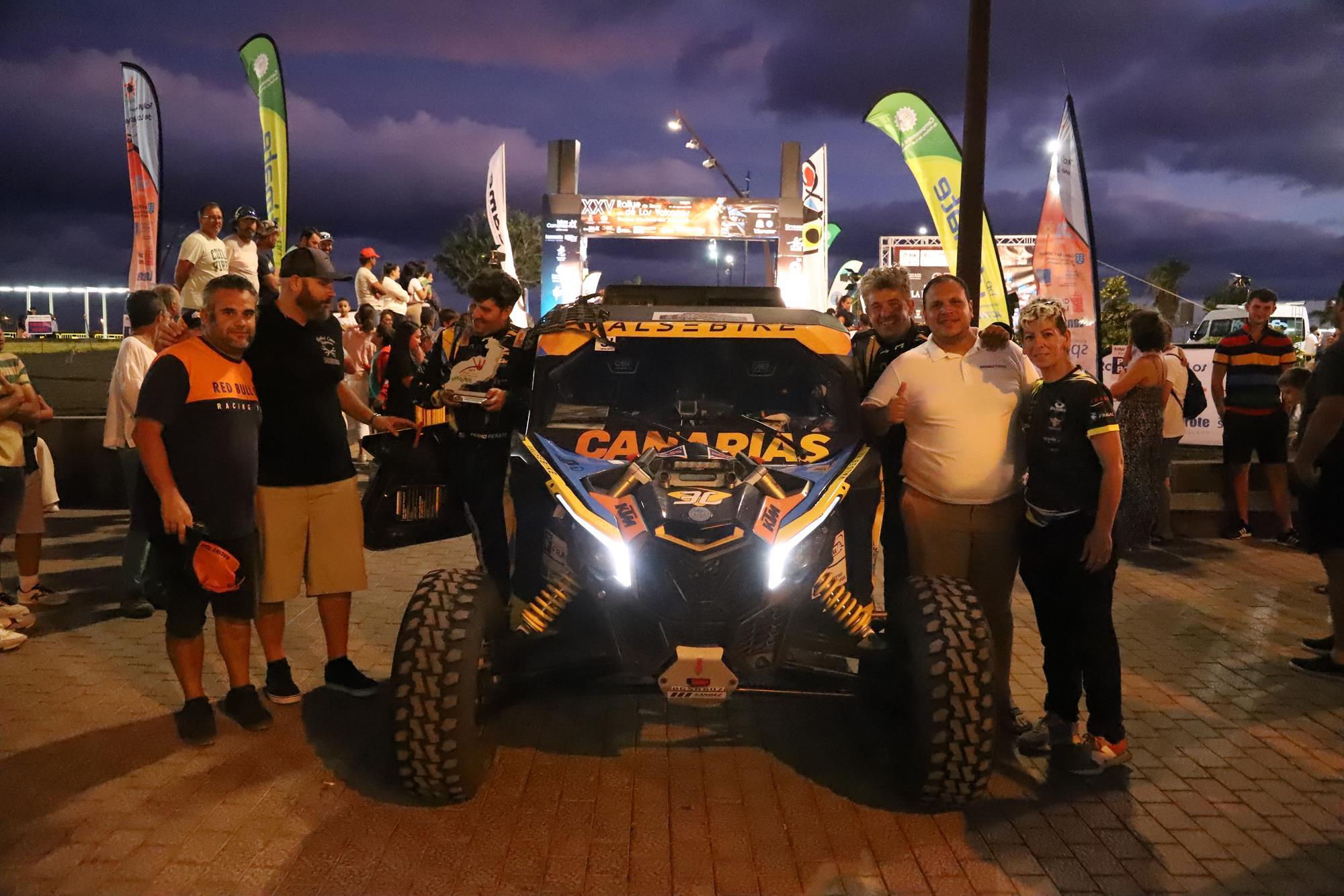 Entrega de trofeos del XXV Rallye Tierra isla de los Volcanes Entrega de trofeos del XXV Rallye Tierra isla de los Volcanes