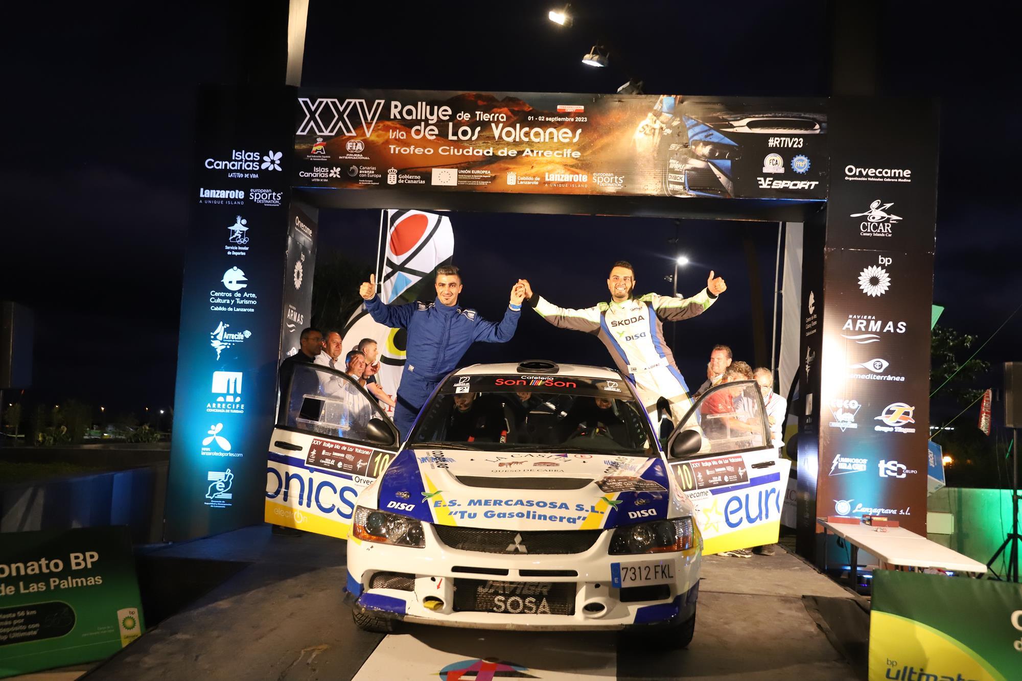 Entrega de trofeos del XXV Rallye Tierra isla de los Volcanes Entrega de trofeos del XXV Rallye Tierra isla de los Volcanes