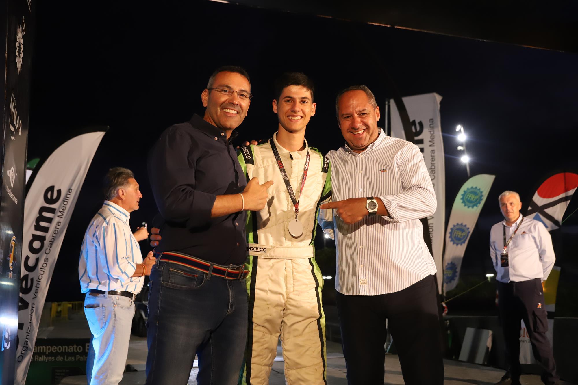 Entrega de trofeos del XXV Rallye Tierra isla de los Volcanes Entrega de trofeos del XXV Rallye Tierra isla de los Volcanes