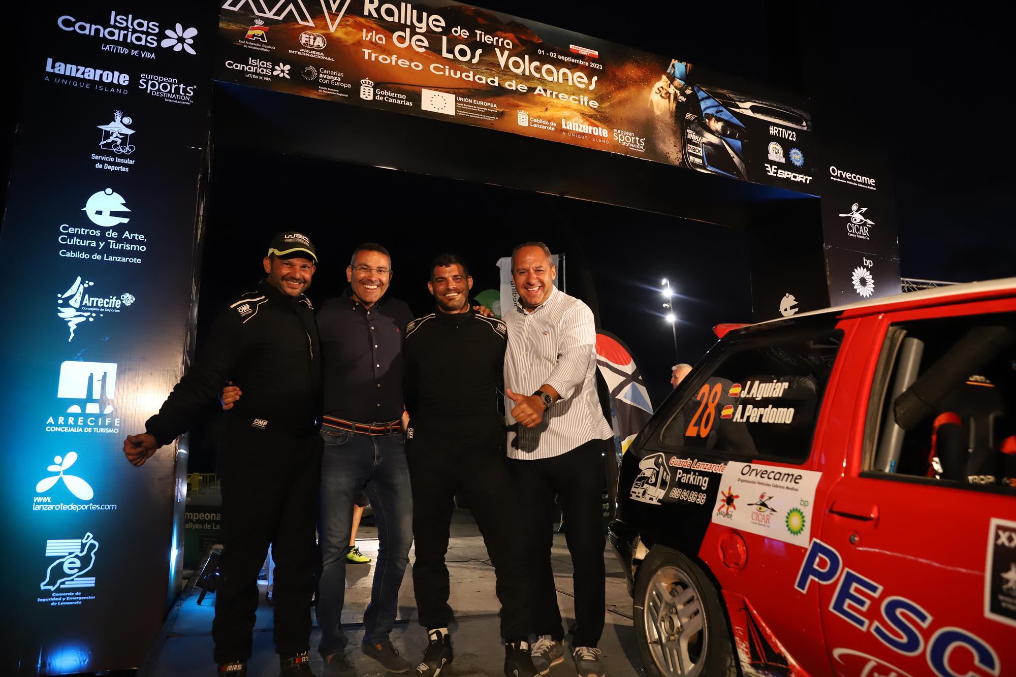 Entrega de trofeos del XXV Rallye Tierra isla de los Volcanes Entrega de trofeos del XXV Rallye Tierra isla de los Volcanes