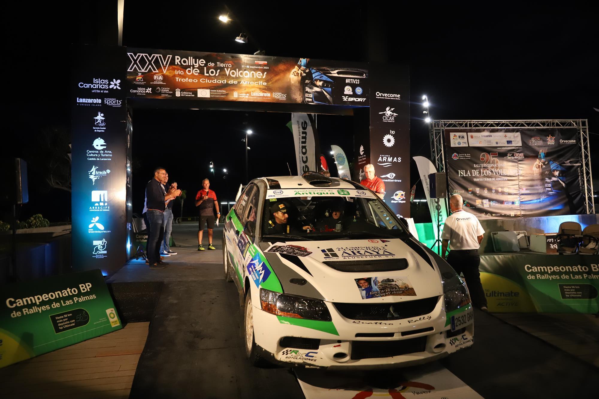 Entrega de trofeos del XXV Rallye Tierra isla de los Volcanes Entrega de trofeos del XXV Rallye Tierra isla de los Volcanes