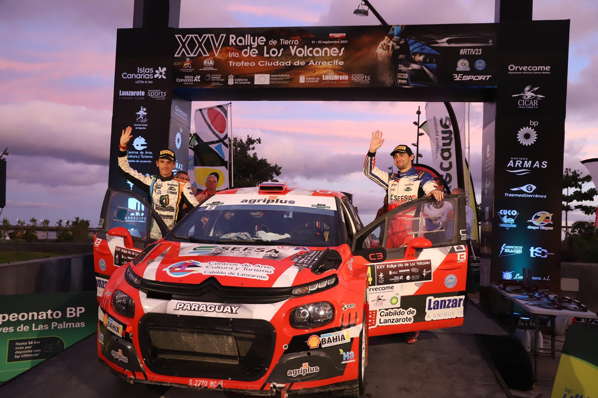 Entrega de trofeos del XXV Rallye Tierra isla de los Volcanes Entrega de trofeos del XXV Rallye Tierra isla de los Volcanes