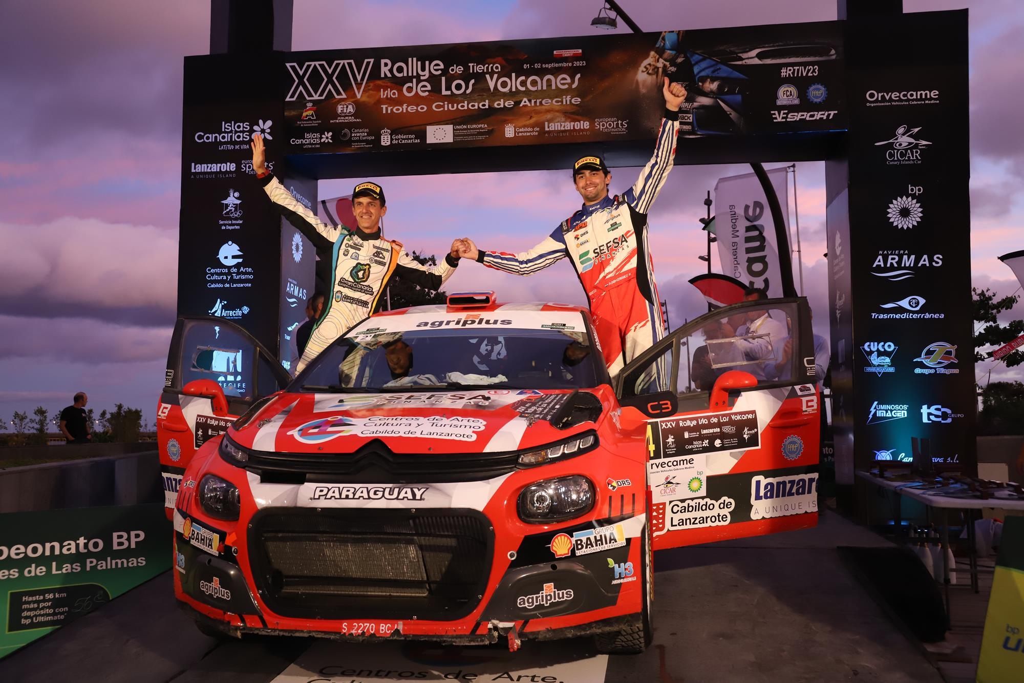 Entrega de trofeos del XXV Rallye Tierra isla de los Volcanes Entrega de trofeos del XXV Rallye Tierra isla de los Volcanes