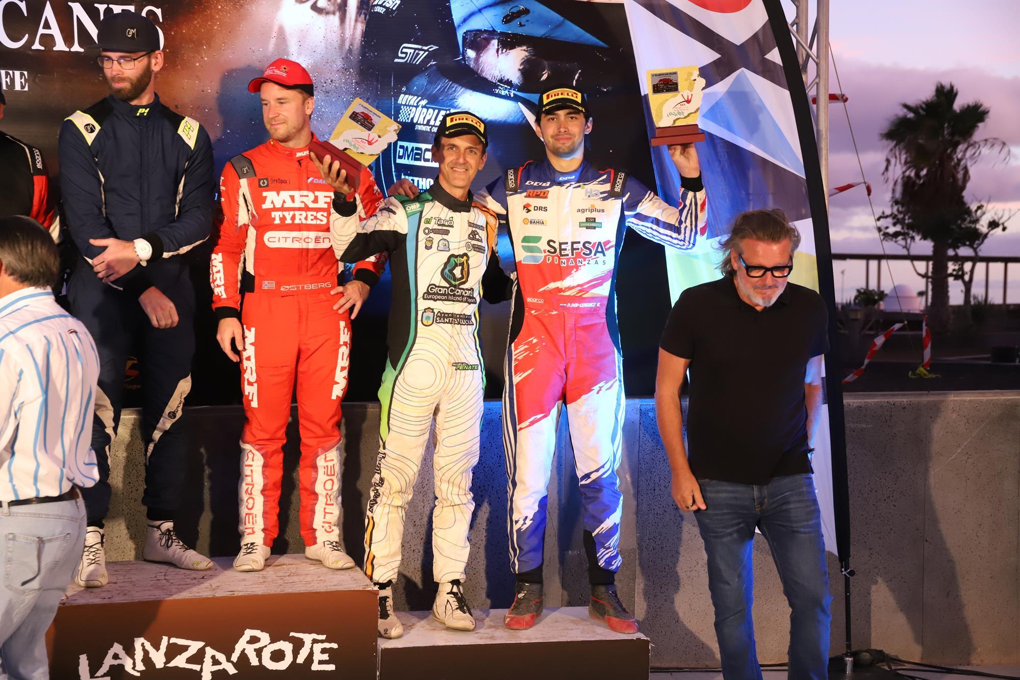 Entrega de trofeos del XXV Rallye Tierra isla de los Volcanes Entrega de trofeos del XXV Rallye Tierra isla de los Volcanes
