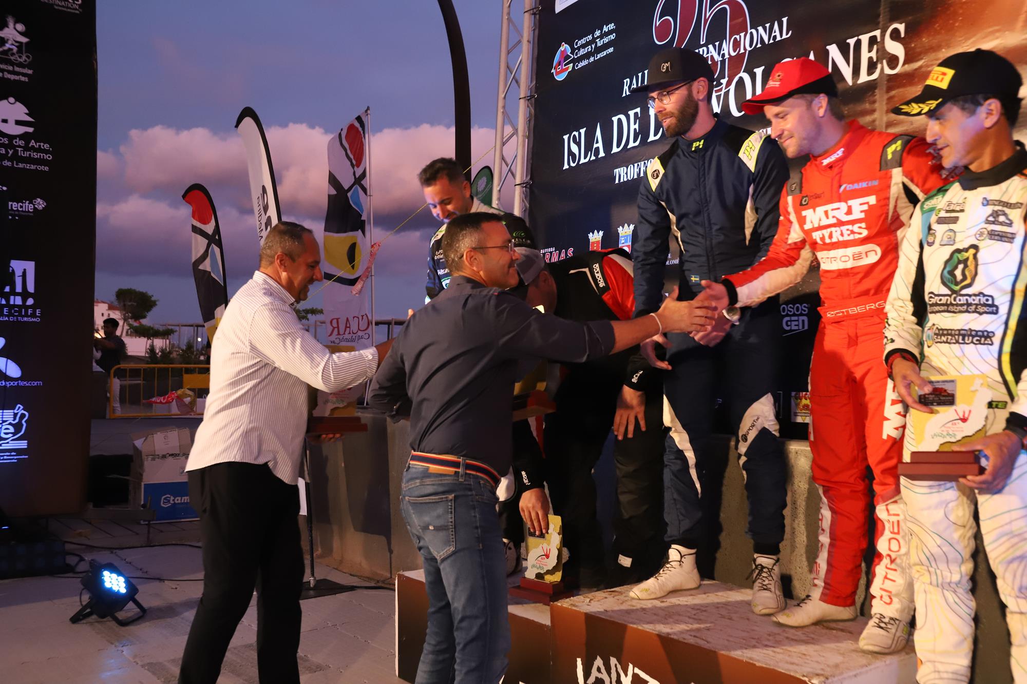 Entrega de trofeos del XXV Rallye Tierra isla de los Volcanes Entrega de trofeos del XXV Rallye Tierra isla de los Volcanes
