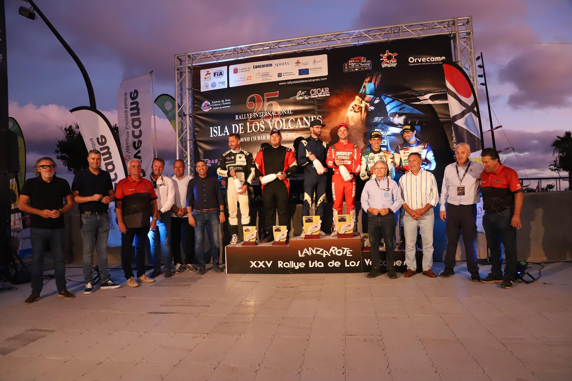 Entrega de trofeos del XXV Rallye Tierra isla de los Volcanes Entrega de trofeos del XXV Rallye Tierra isla de los Volcanes