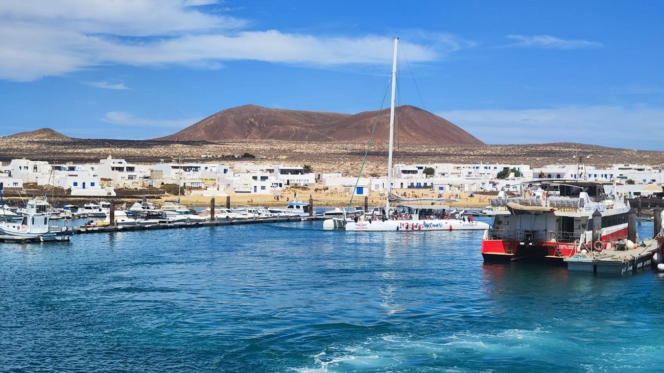 Vista del puerto de La Graciosa