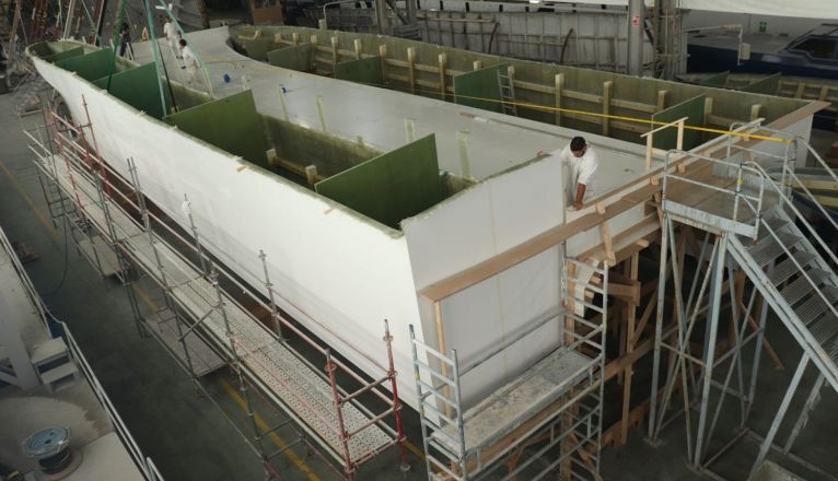Posicionamiento de los cascos del nuevo miniferri de Fred Olse Exprés Posicionamiento de los cascos del nuevo miniferri de Fred Olse Exprés
