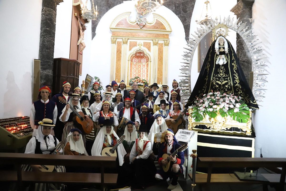 El grupo folklórico Timbayba en el pregón de Los Dolores 2023