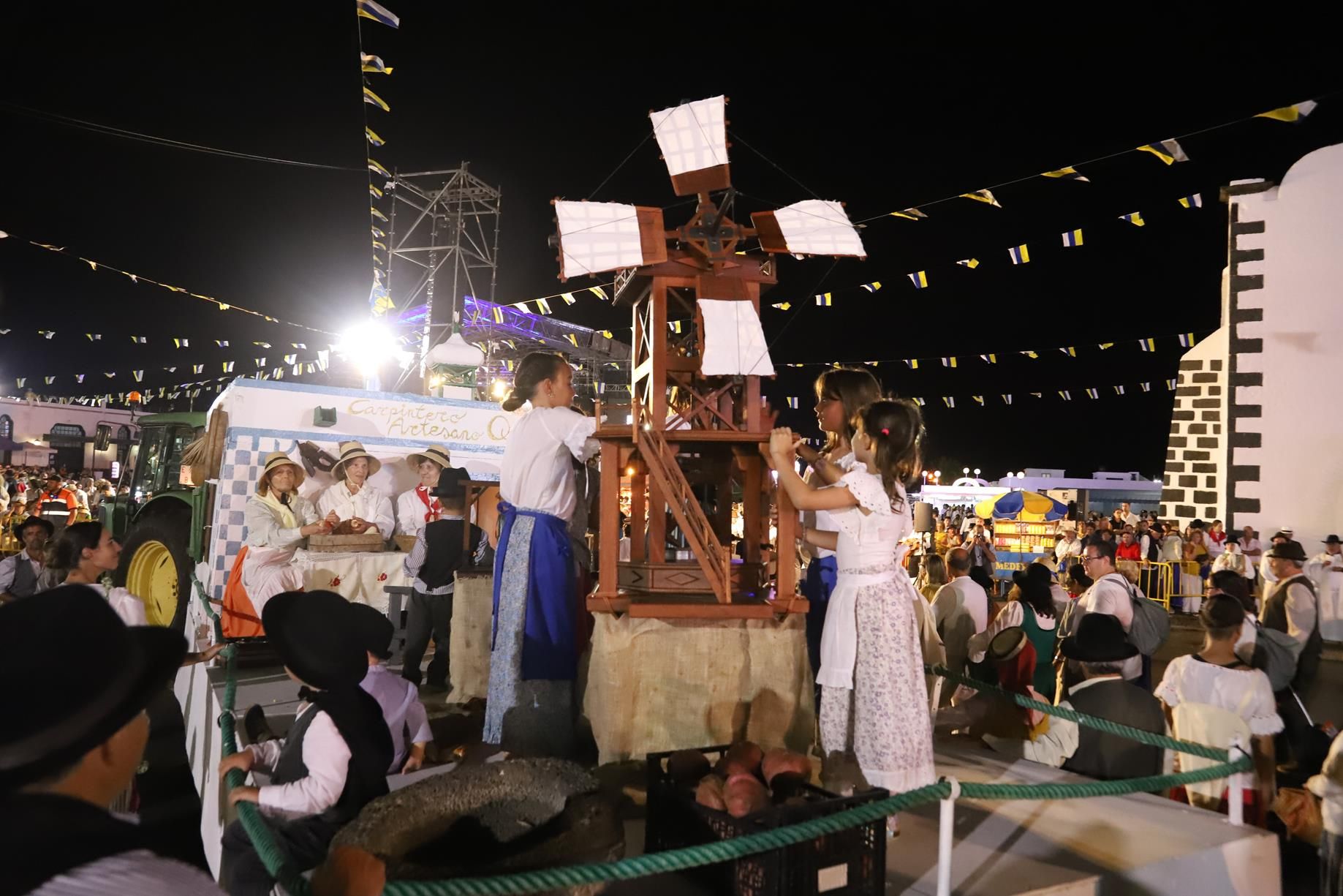 Ofrenda floral a la Virgen de Los Dolores, 2023