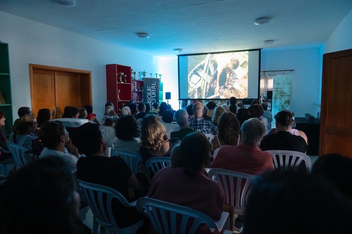 Sesión de homenaje de Tenique Cultura al colectivo ALCA