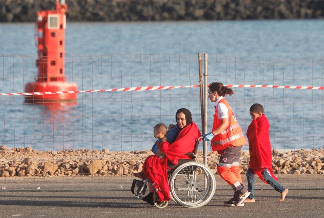 Cruz Roja asiste a migrantes en Puerto Naos