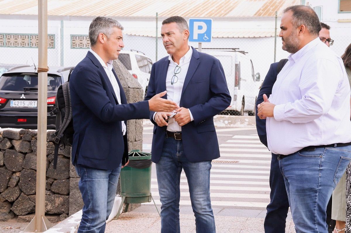 Reunión del Cabildo de Lanzarote y el Gobierno de Canarias