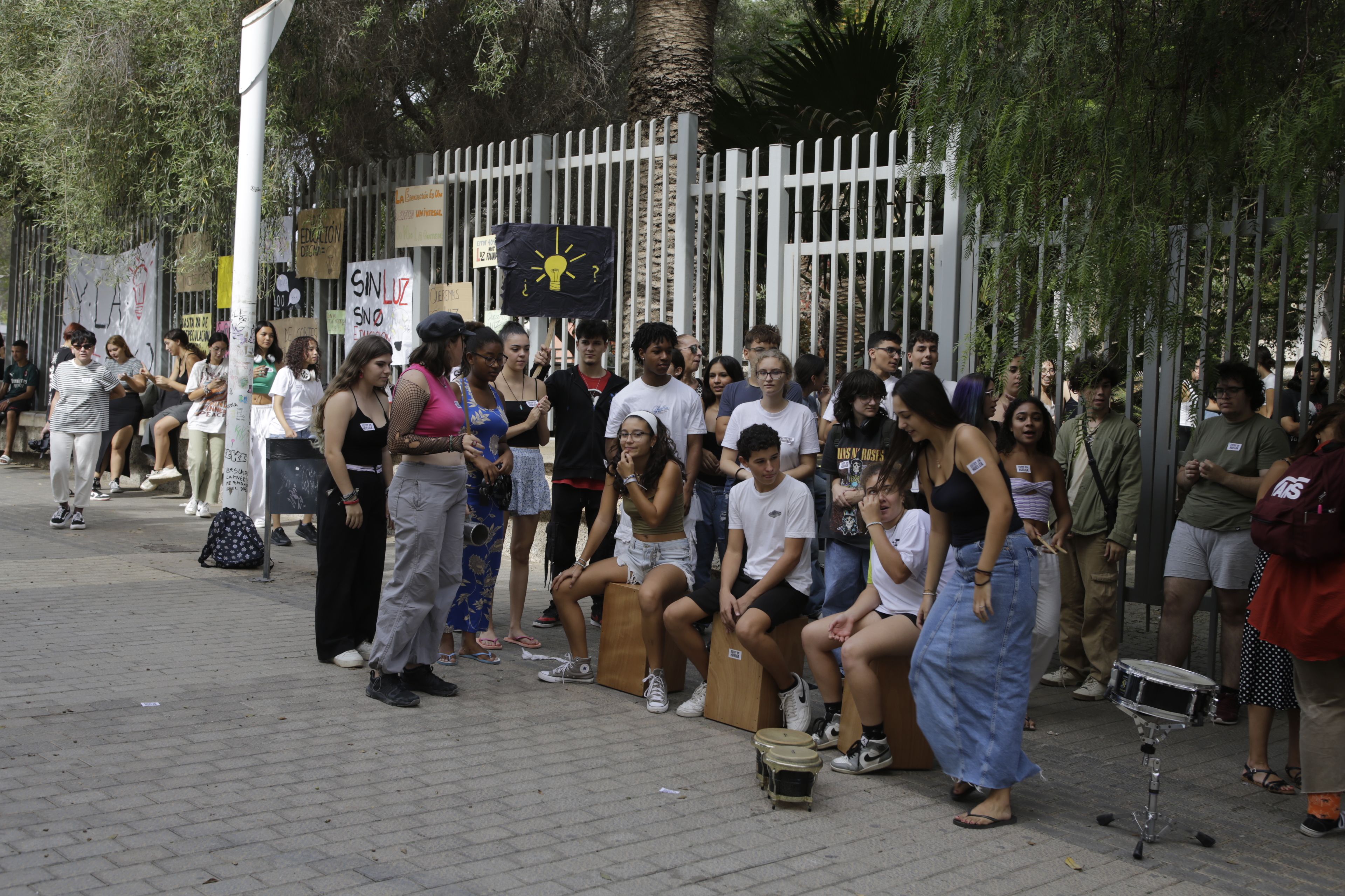 Huelga de los estudiantes de la Escuela de Arte Pancho Lasso (Foto: José Luis Carrasco)