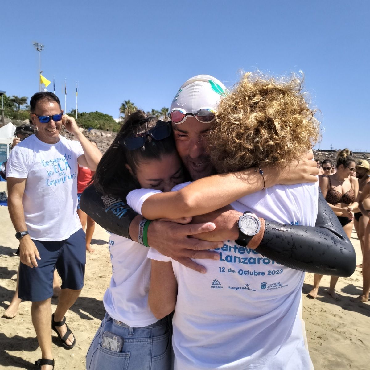 El nadador Jaime Caballero a su llegada a Lanzarote