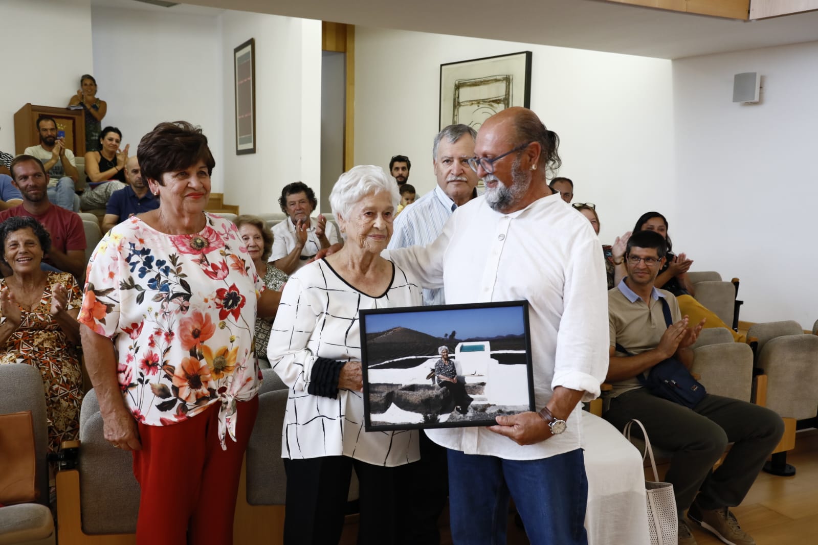 La vecina conejera Guillermina Rodríguez Cruz, distinguida como mujer rural de Tías 2023