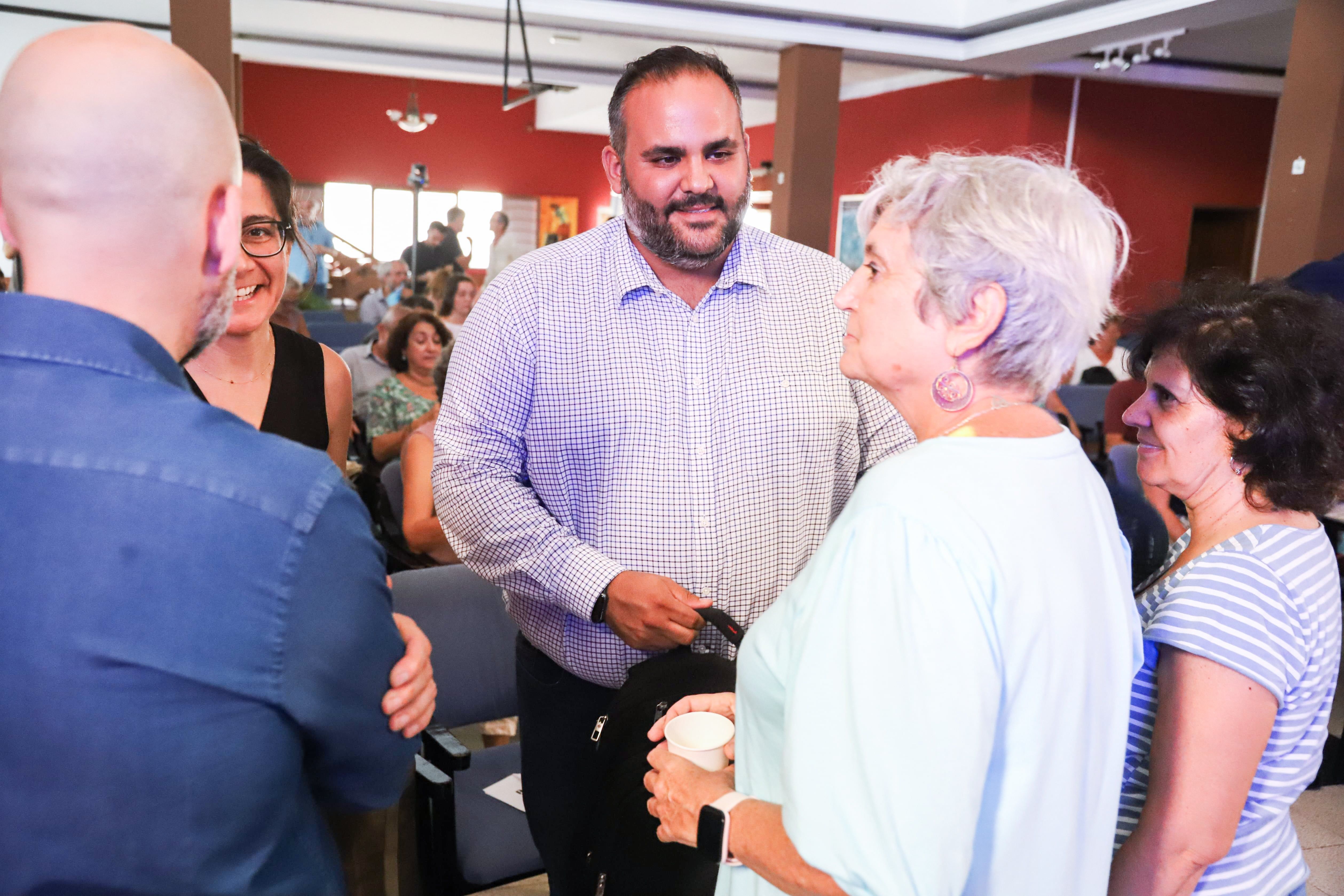 El consejero y la directora de la Reserva de la Biosfera. Foto: Cabildo de Lanzarote.