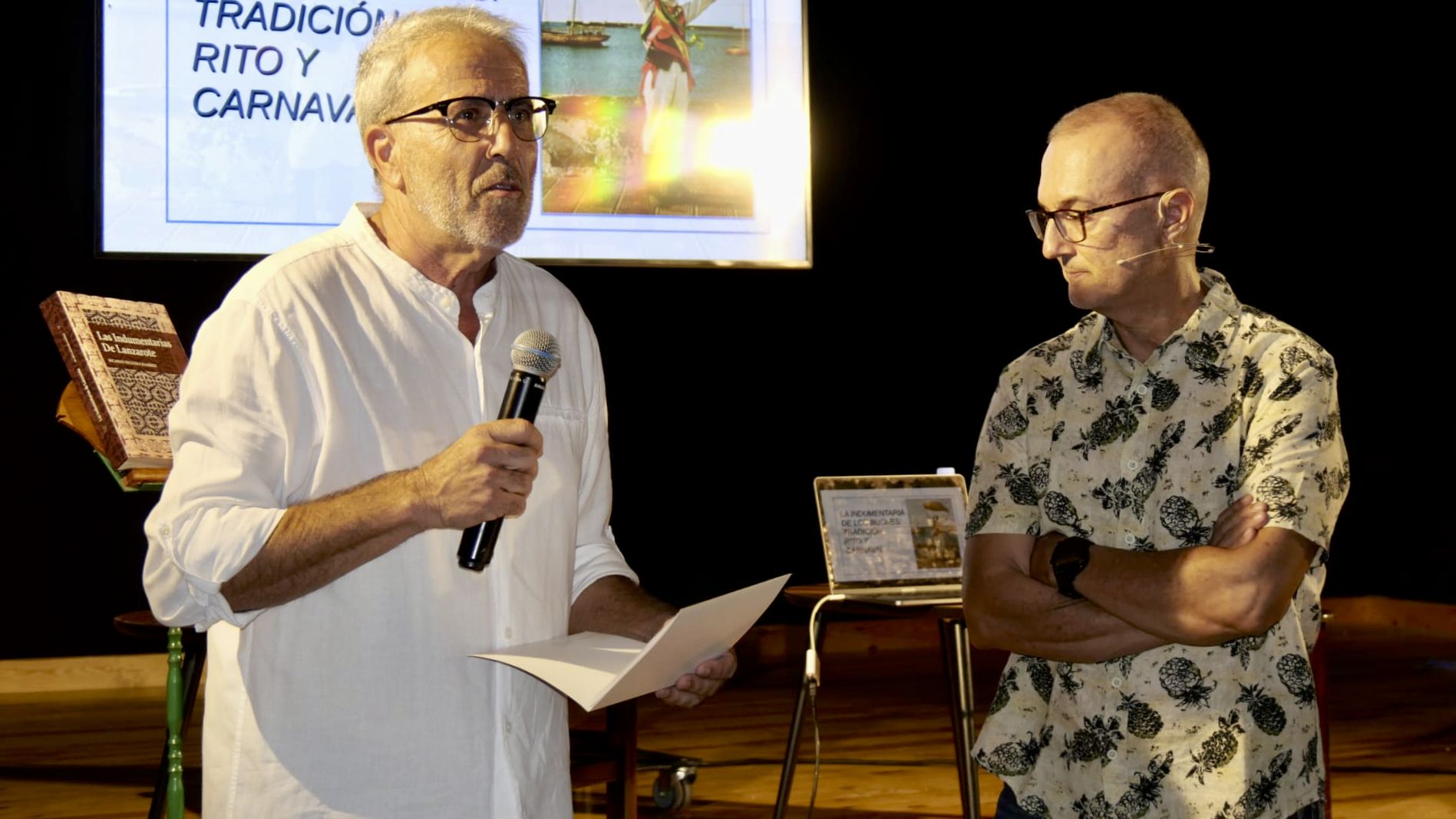 Conferencia de Ricardo Reguera sobre la indumentaria de Los Buches