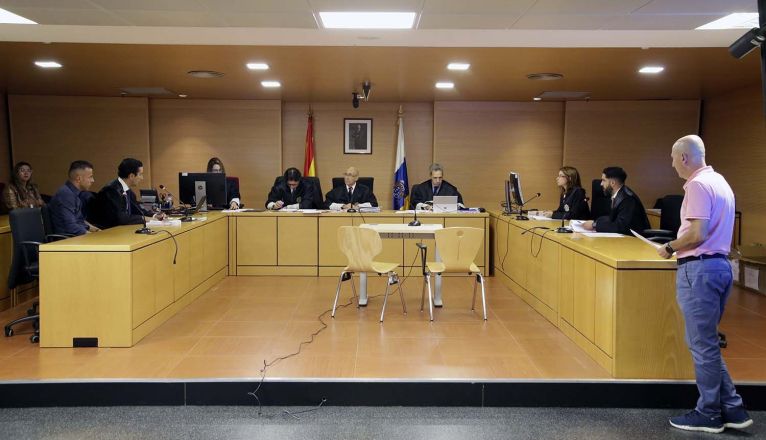 El juicio celebrado este martes en Arrecife contra Mario MG. por agredir sexualmente a una menor. Foto: José Luis Carrasco.